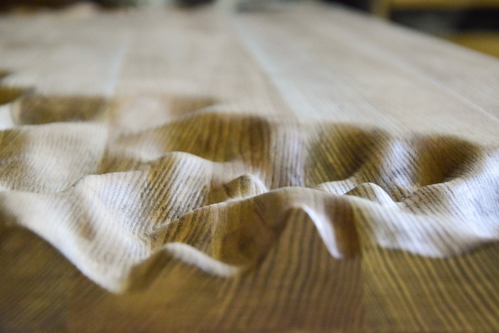 Портрет: Столешница-пустыня и кресла-хамелеоны Екатерины Любимовой