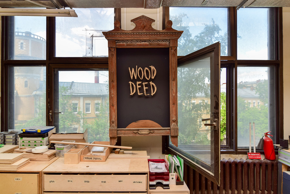 Портрет: Столешница-пустыня и кресла-хамелеоны Екатерины Любимовой