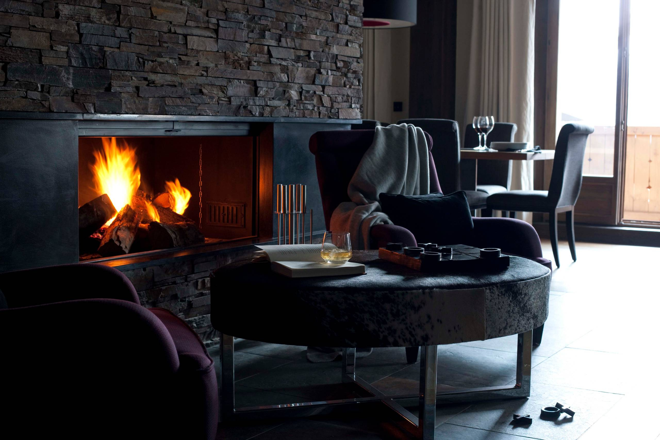 Houzz Франция: Горнолыжное шале с фактурными стенами