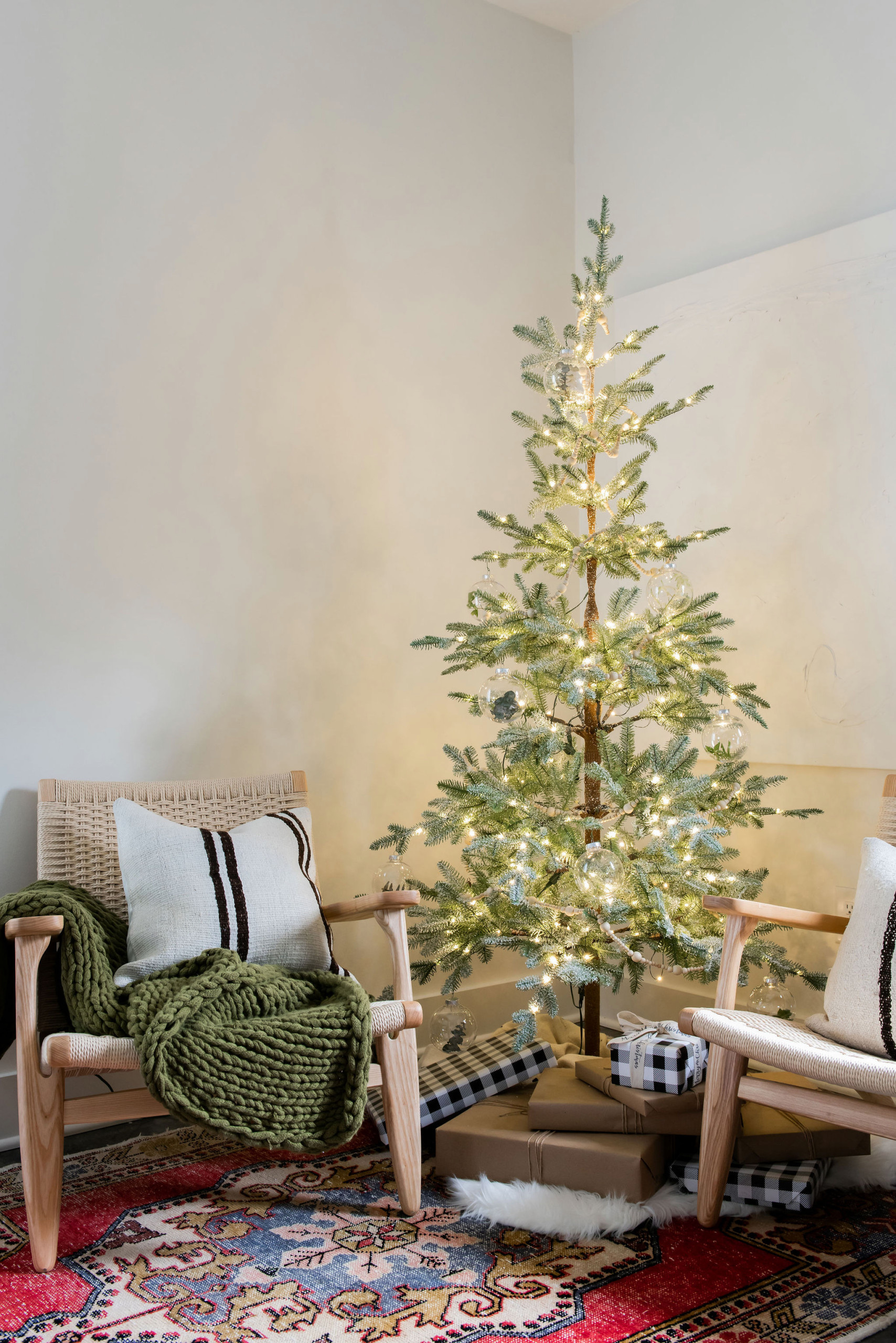 Фотоохота: 38 новогодних ёлок со всего света