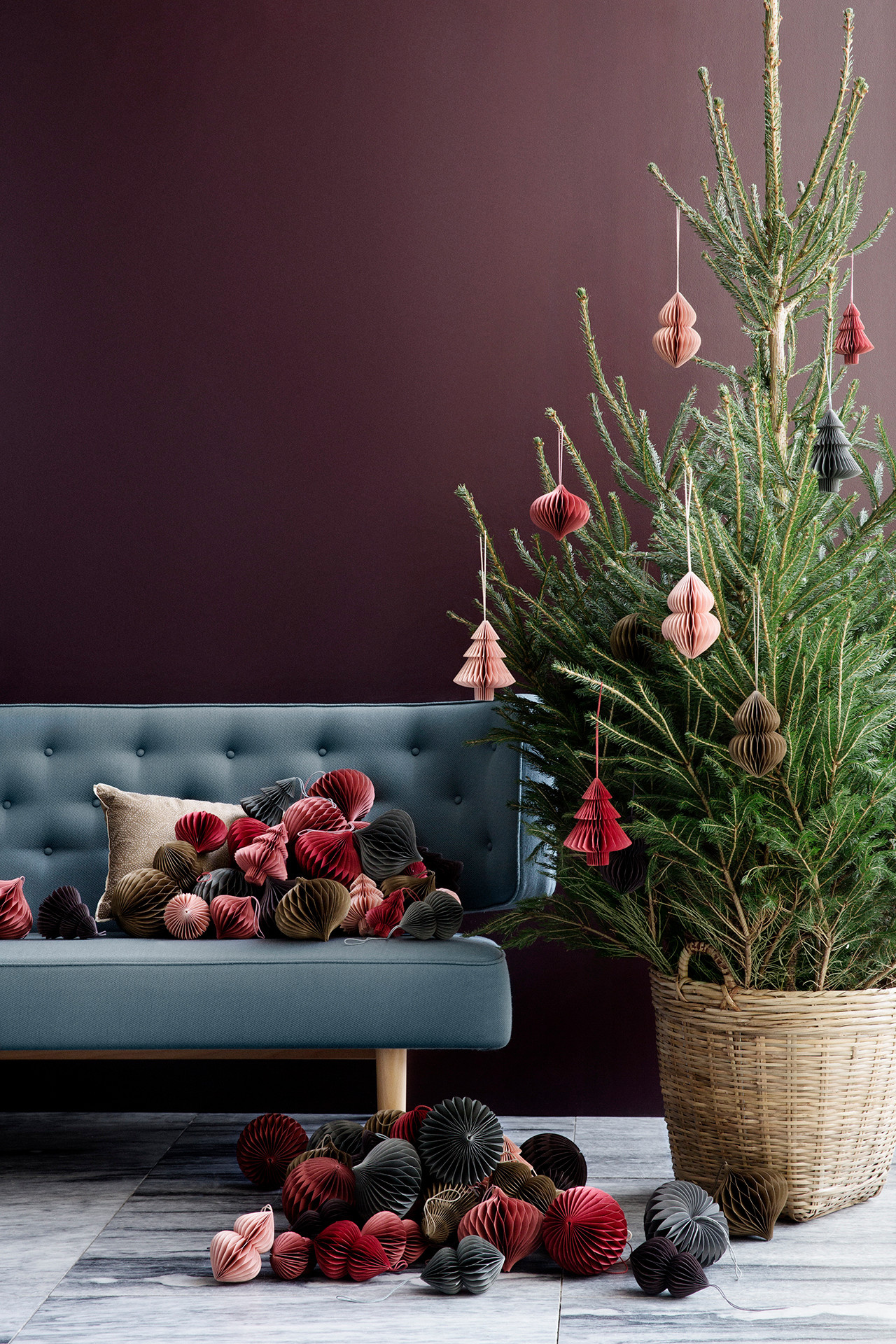 Фотоохота: 44 идеи, как украсить ёлку в этом году