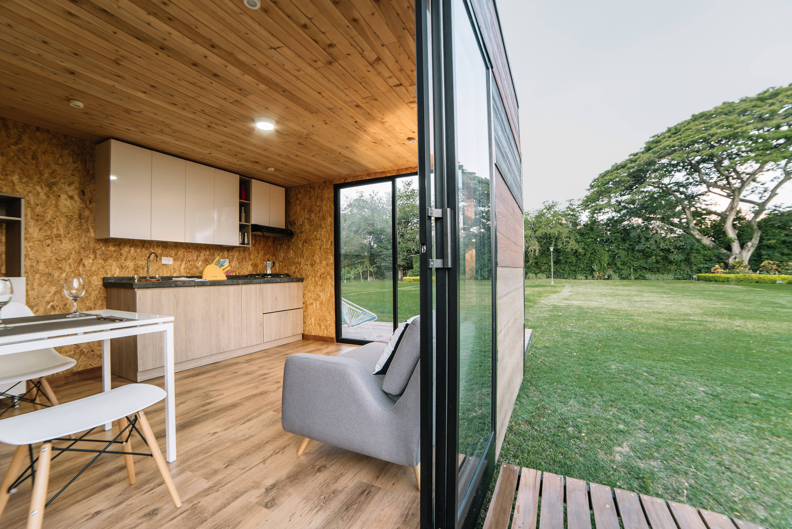 Архитектура: Микро-хижины, дома и капсулы, которые можно взять с собой