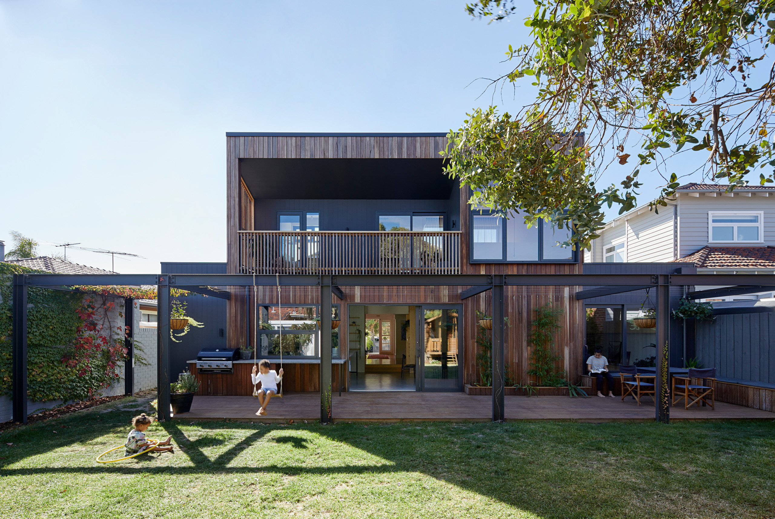 14 домов с пристройками, которых не видно с улицы