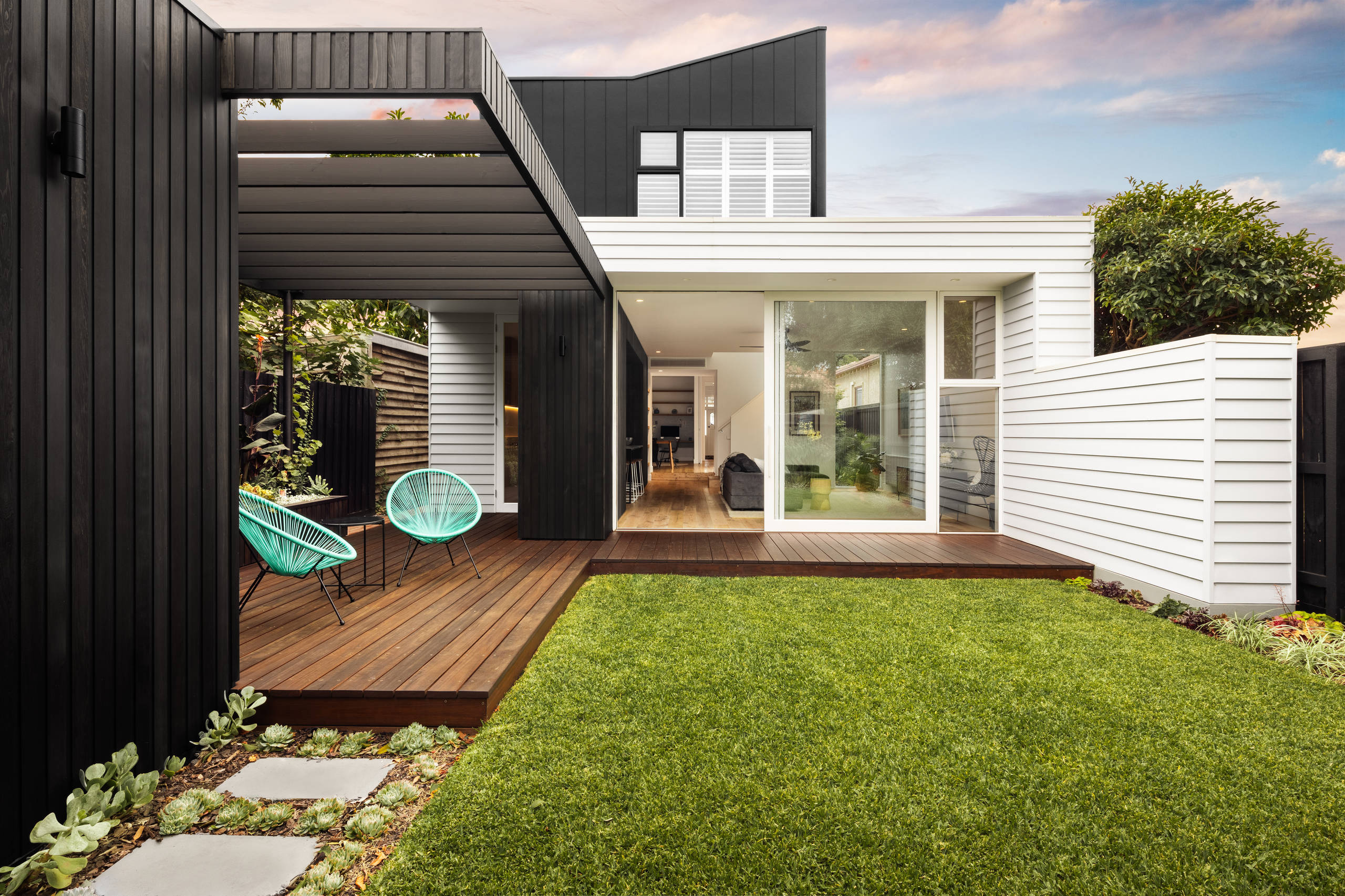 14 домов с пристройками, которых не видно с улицы