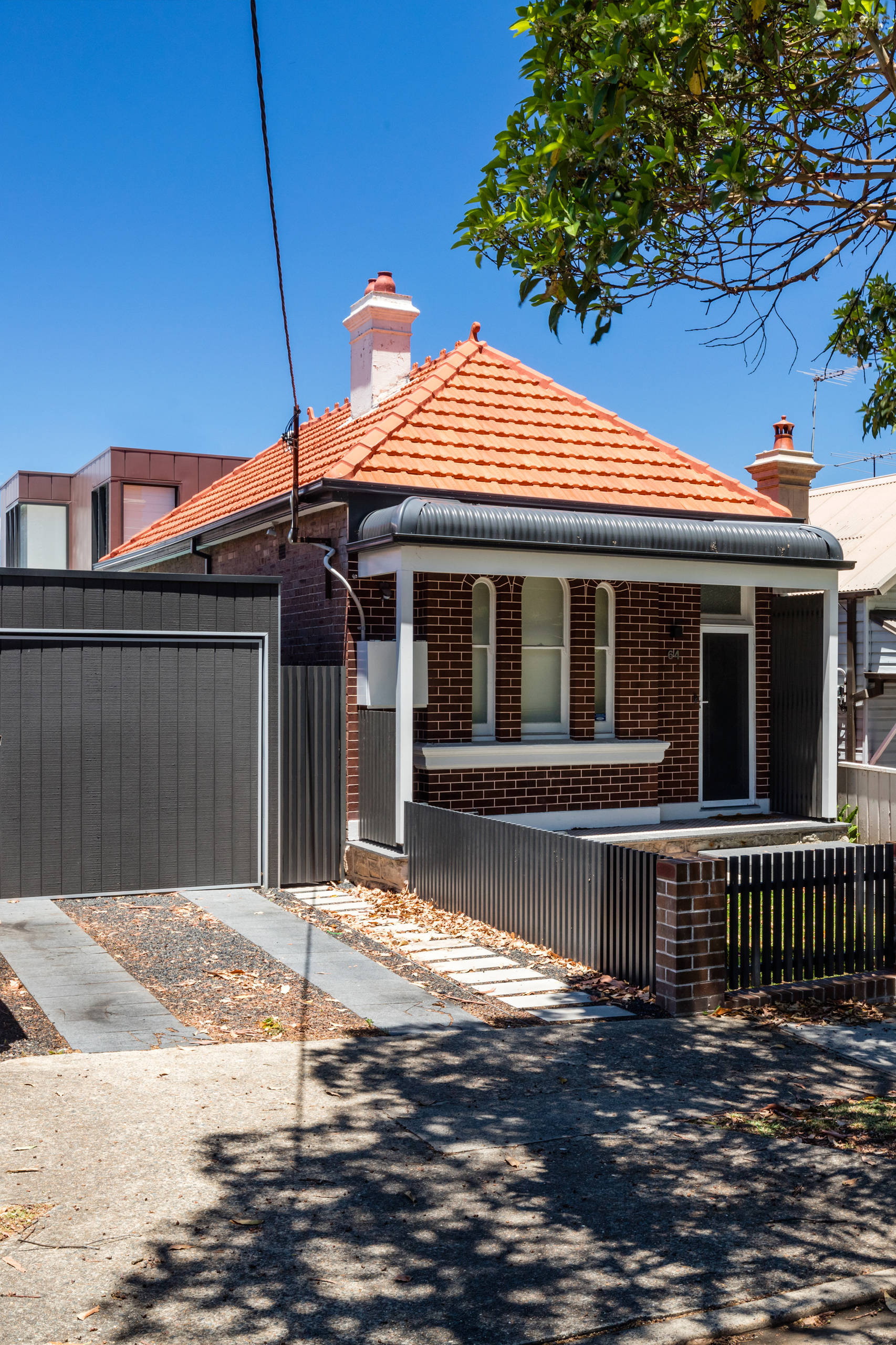 14 домов с пристройками, которых не видно с улицы