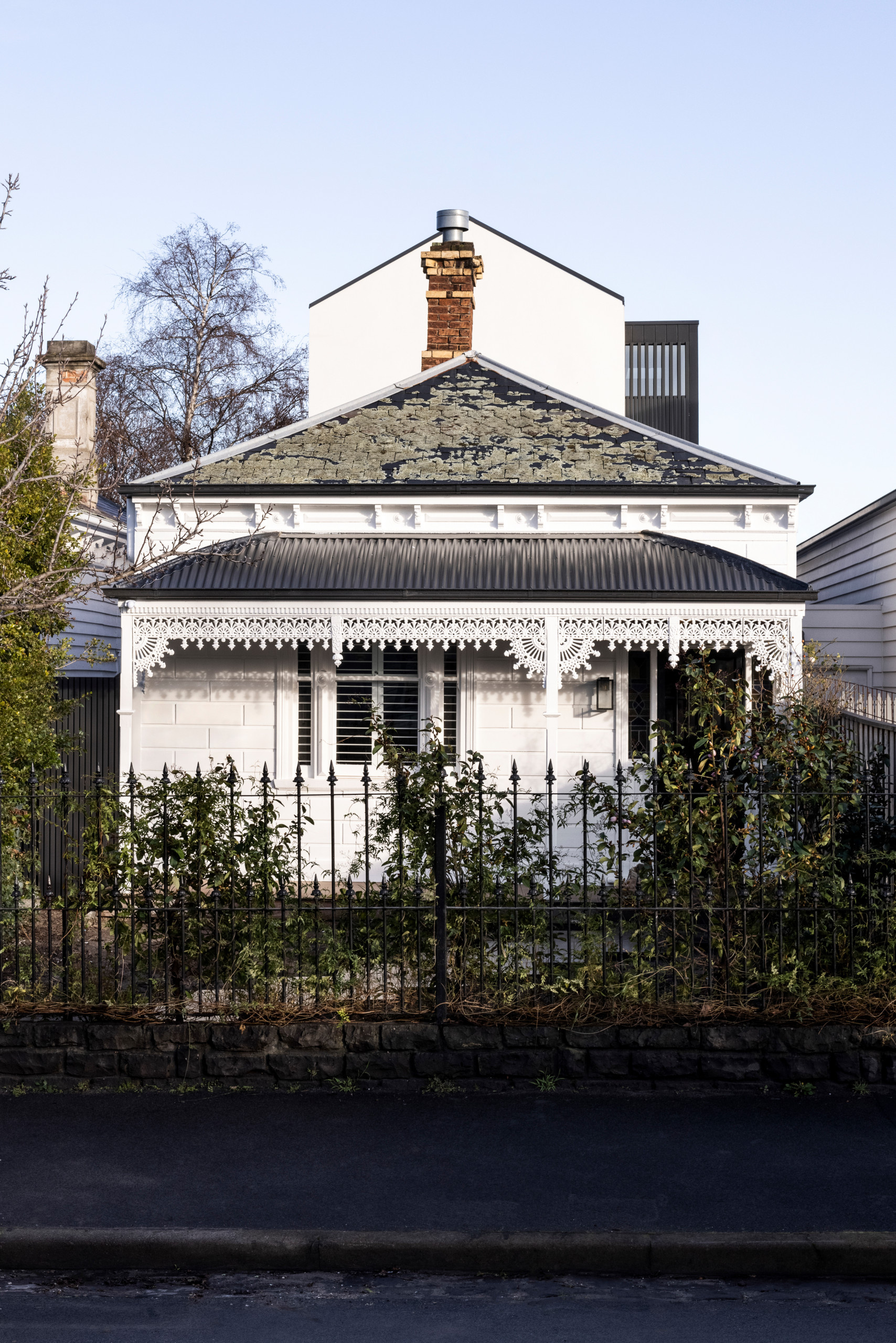 14 домов с пристройками, которых не видно с улицы