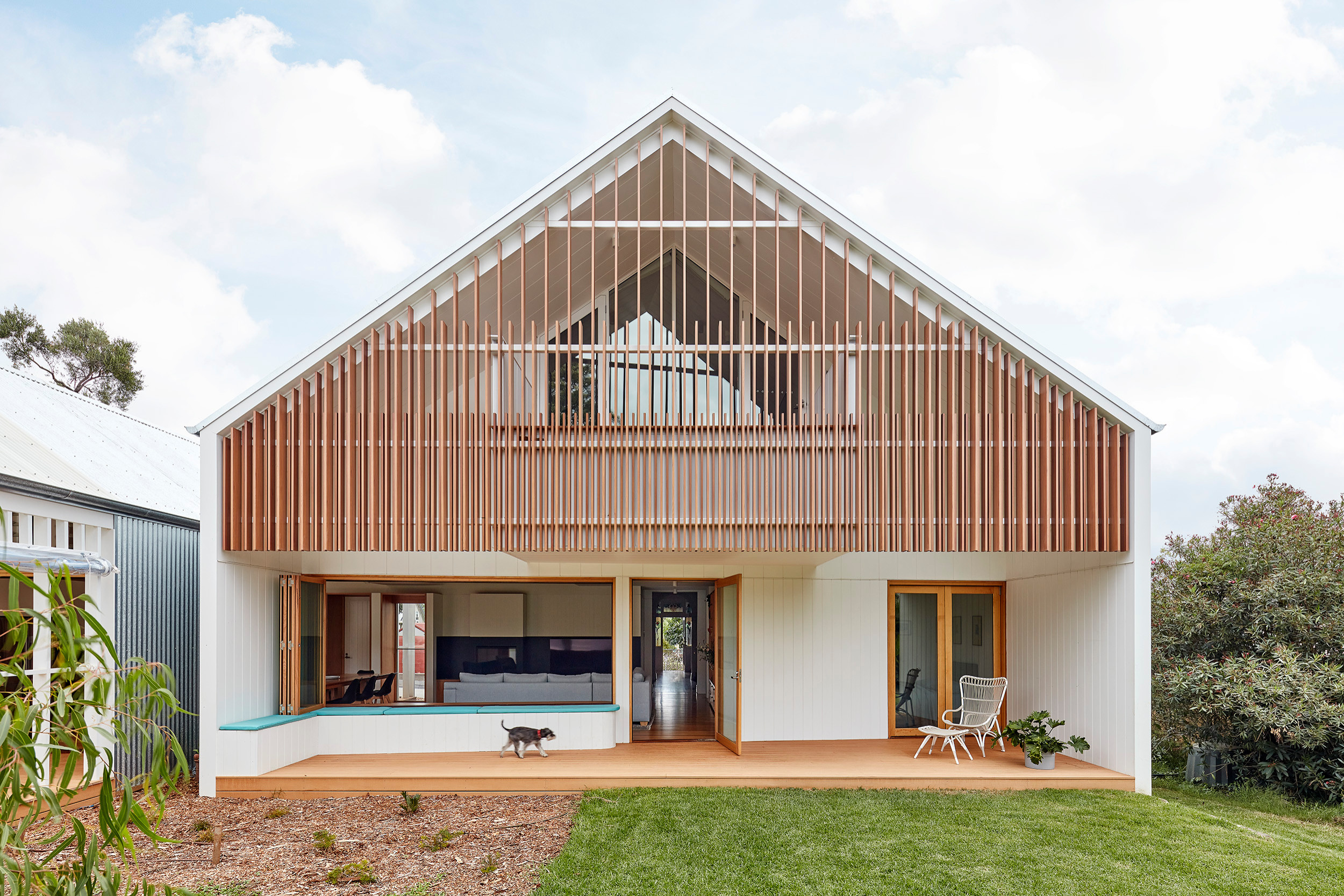 14 домов с пристройками, которых не видно с улицы