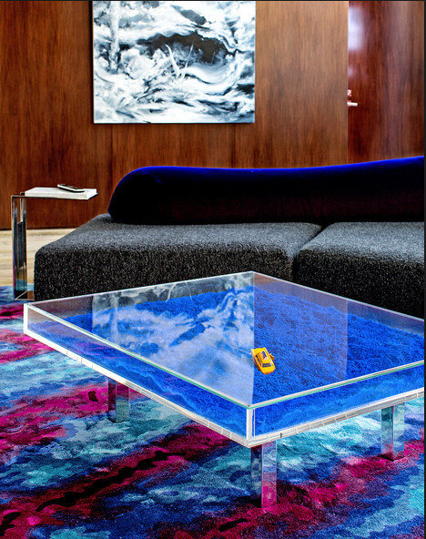 Цвета: Синий Ива Кляйна в оформлении интерьера