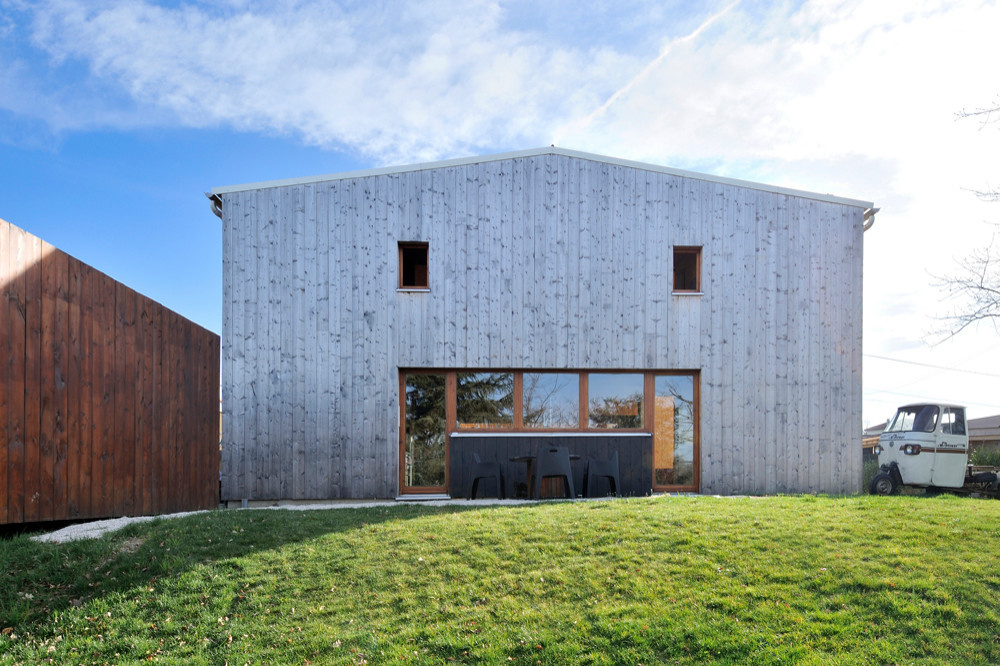 Houzz-Франция: Большой эко-дом за небольшие деньги