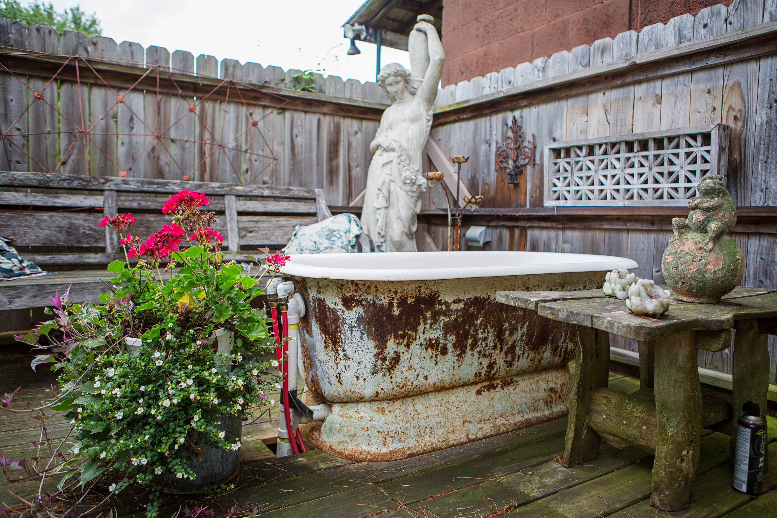 Наш ковер — цветочная поляна: Домашние приемы декорирования на лужайке