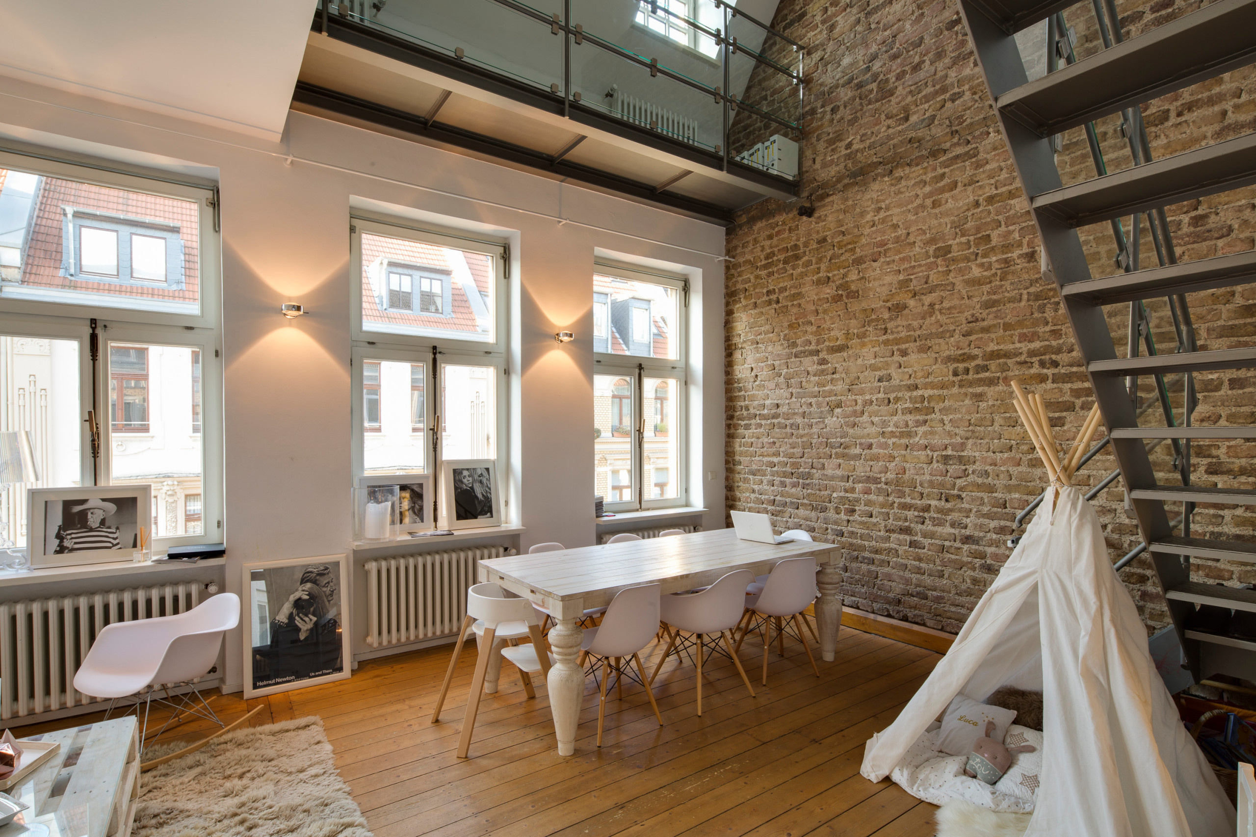 Houzz Германия: Кёльнская квартира-лофт, где царят мода и белый цвет