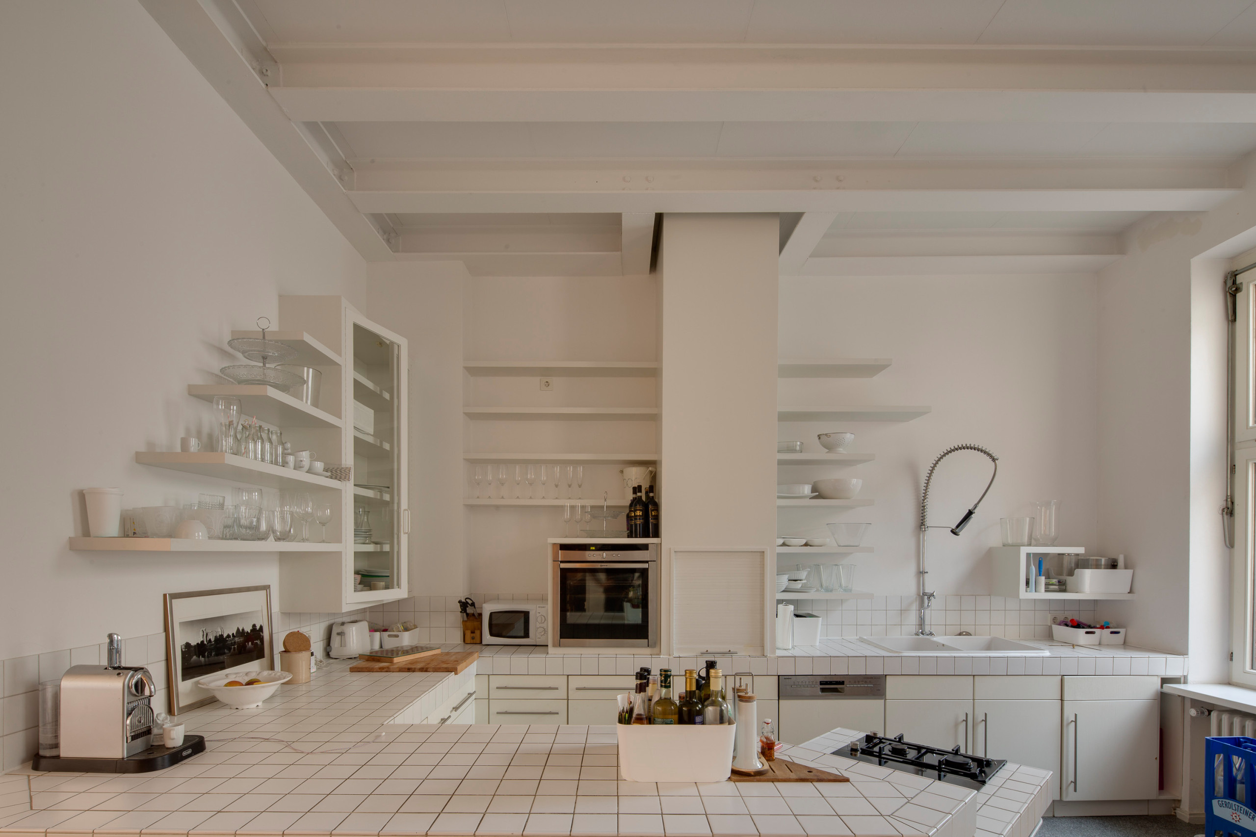 Houzz Германия: Кёльнская квартира-лофт, где царят мода и белый цвет