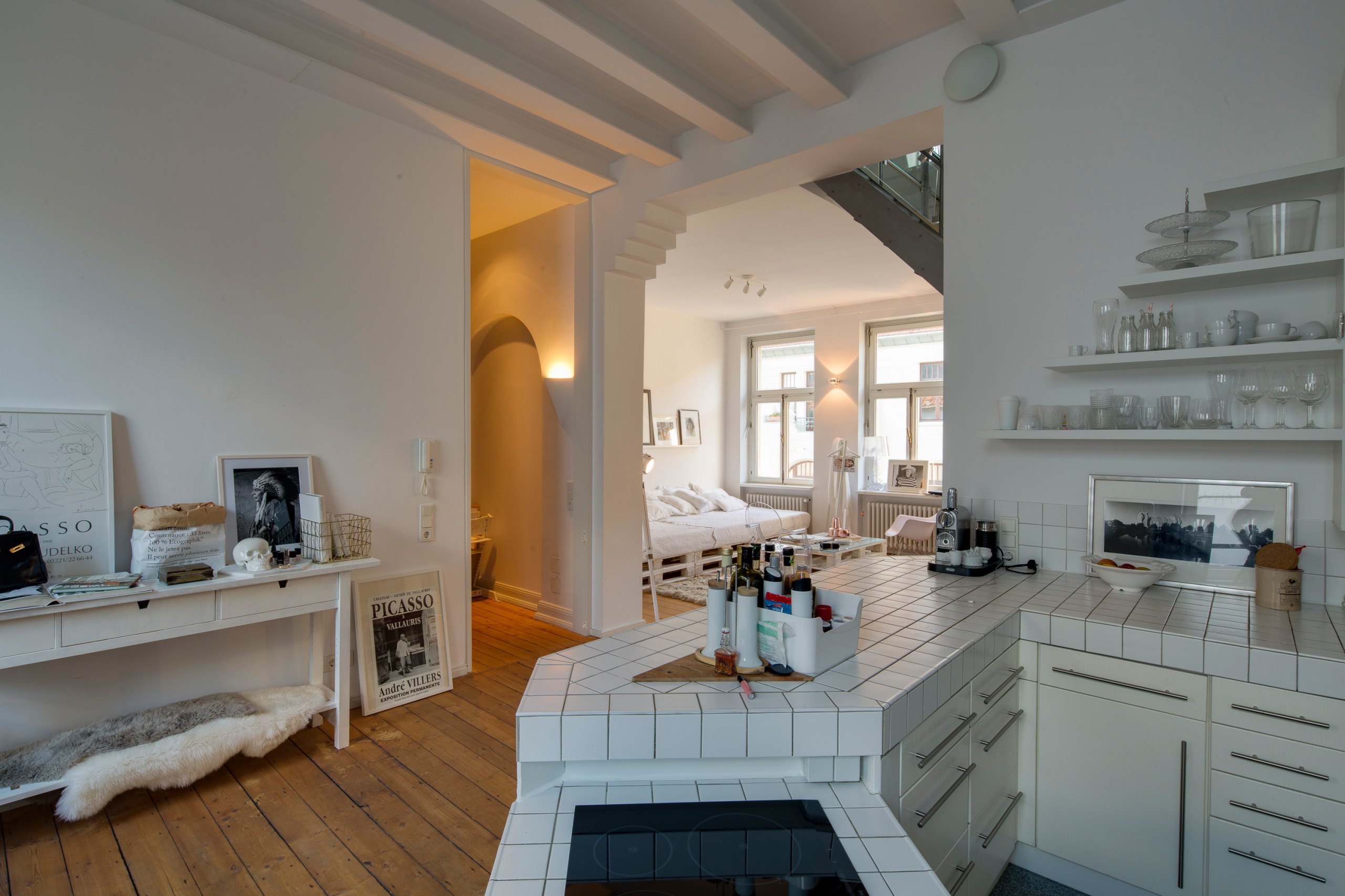 Houzz Германия: Кёльнская квартира-лофт, где царят мода и белый цвет