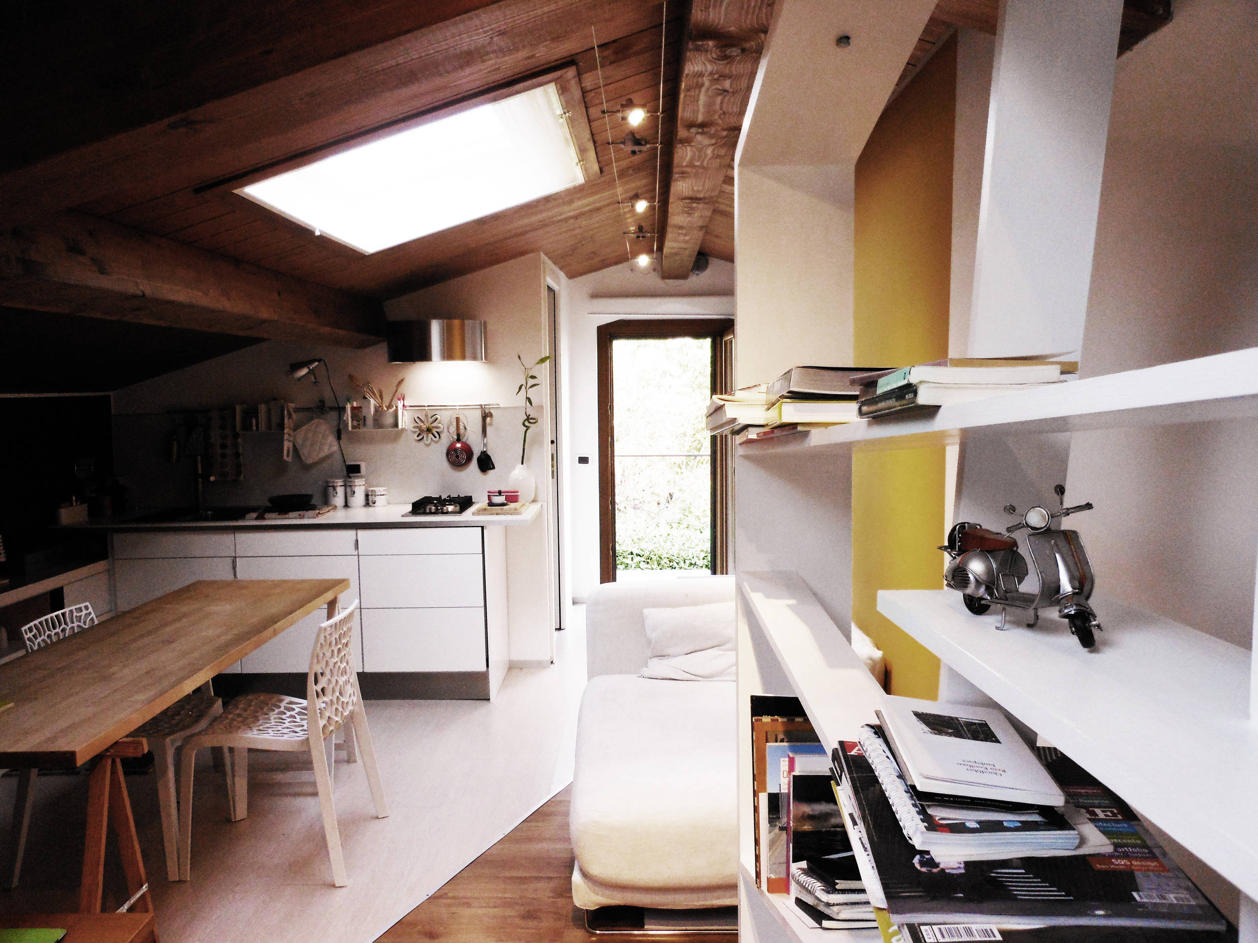 Houzz Италия: Уютная мансарда на месте заброшенного чердака в Риме