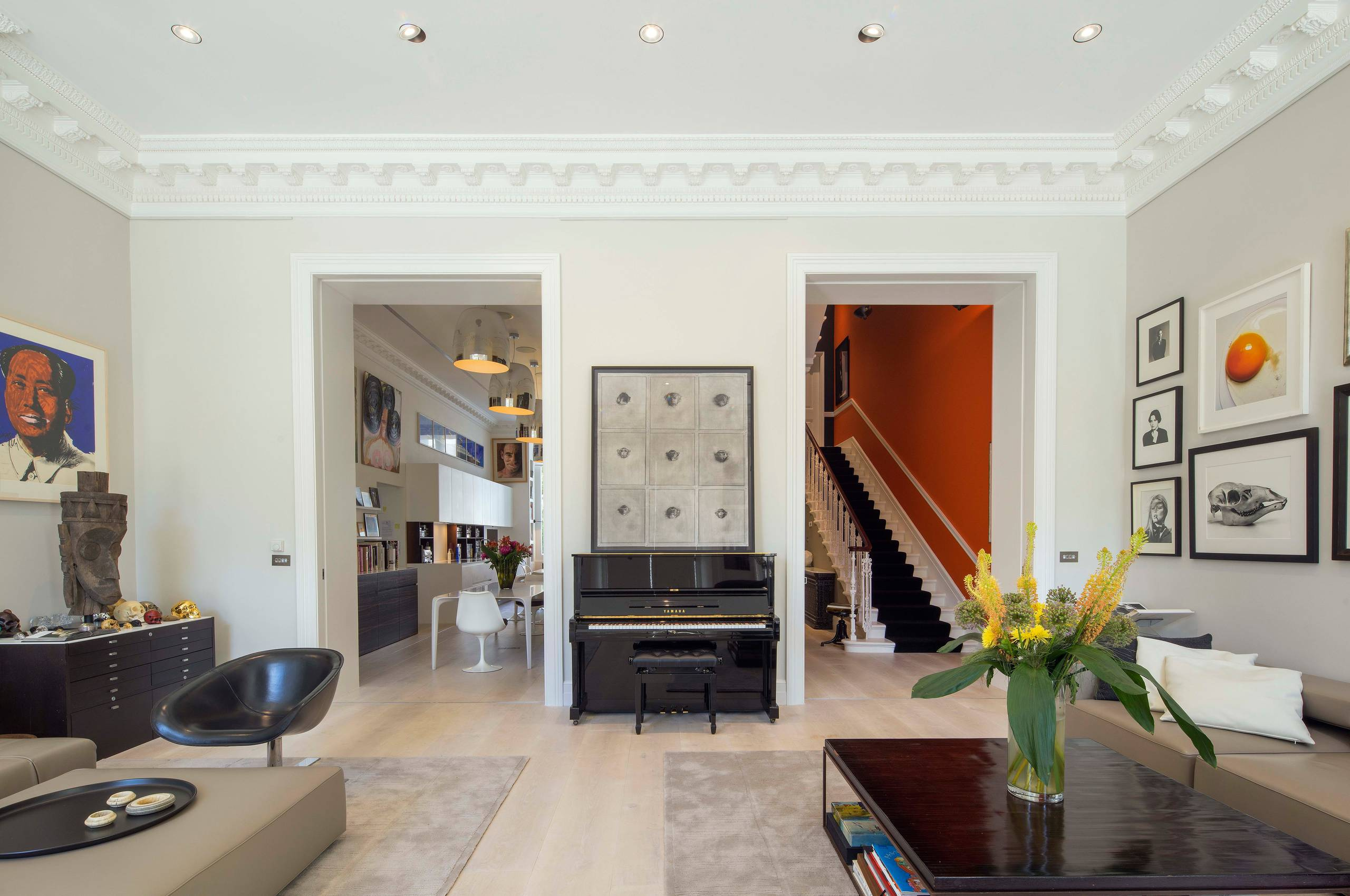 Houzz Британия: Лондонская квартира с жирафом и современным искусством