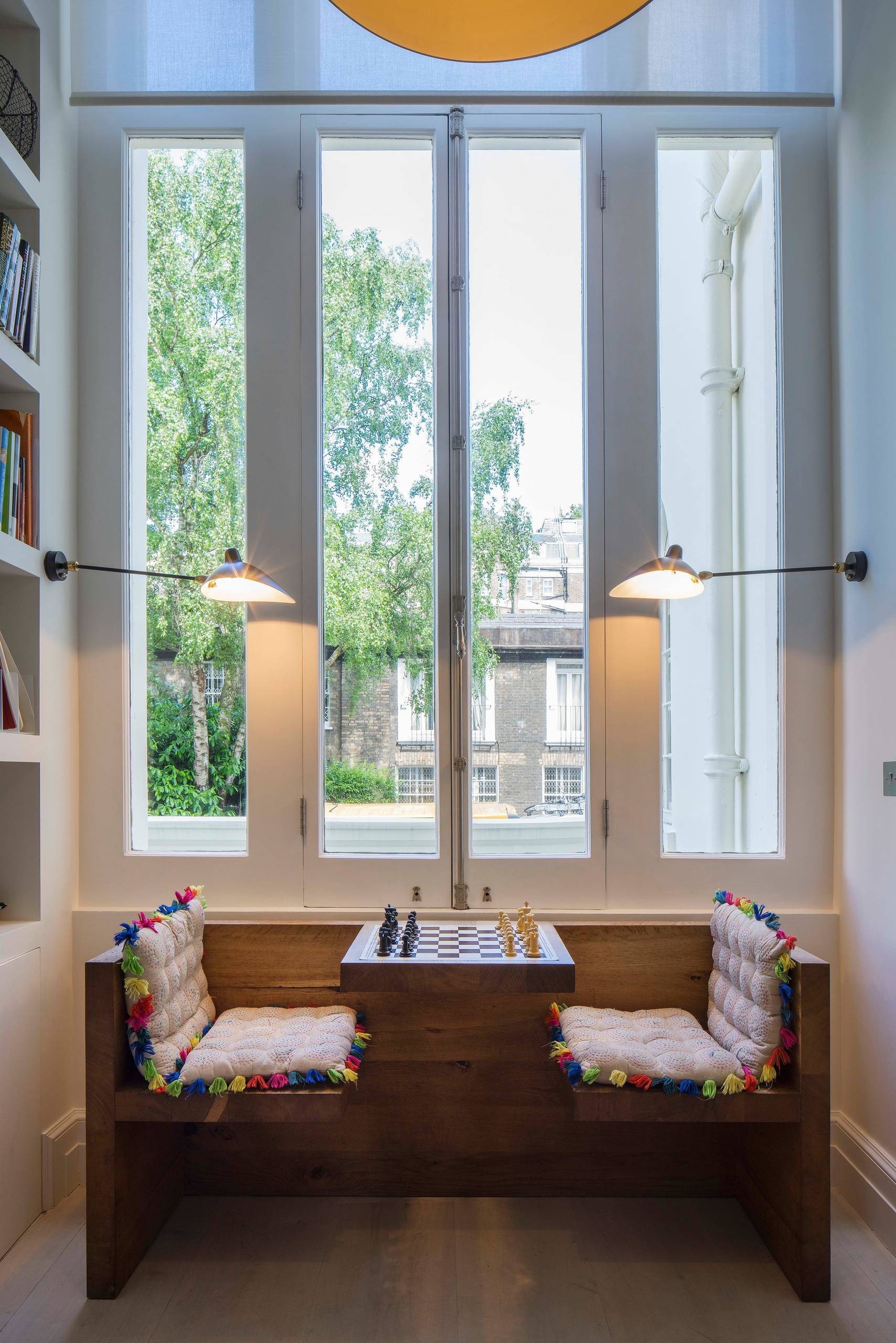 Houzz Британия: Лондонская квартира с жирафом и современным искусством