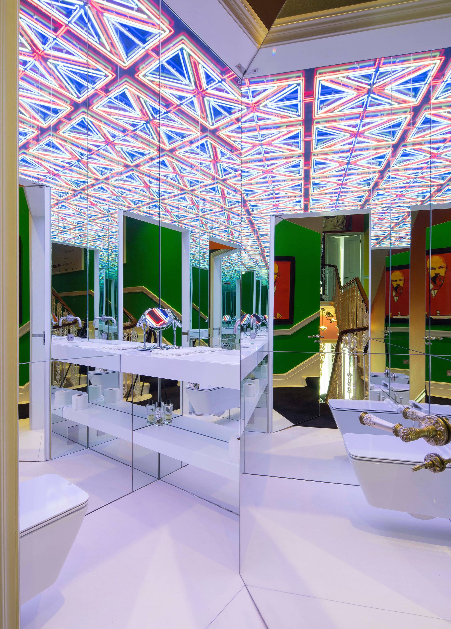 Houzz Британия: Лондонская квартира с жирафом и современным искусством