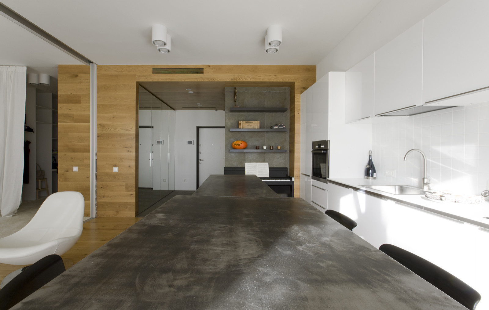 В гостях: Мобильное пространство архитектора Петра Зайцева