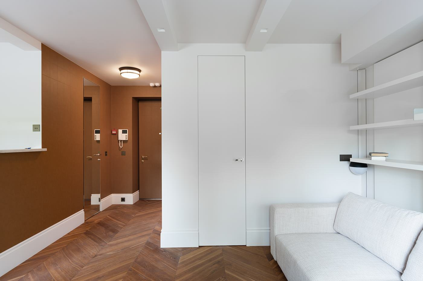 Houzz тур: Строгий минимализм квартиры-студии в центре Москвы