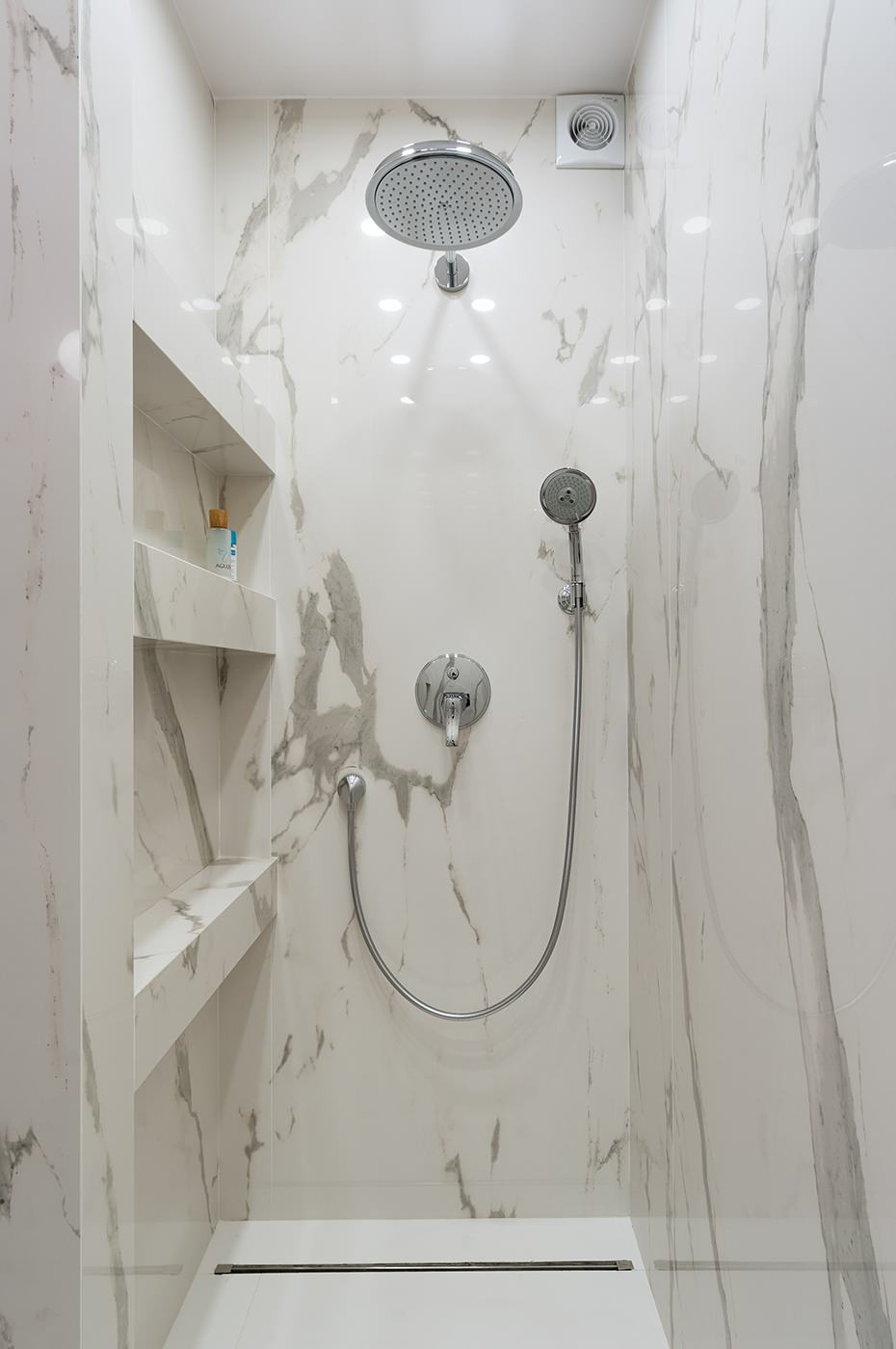 Houzz тур: Строгий минимализм квартиры-студии в центре Москвы