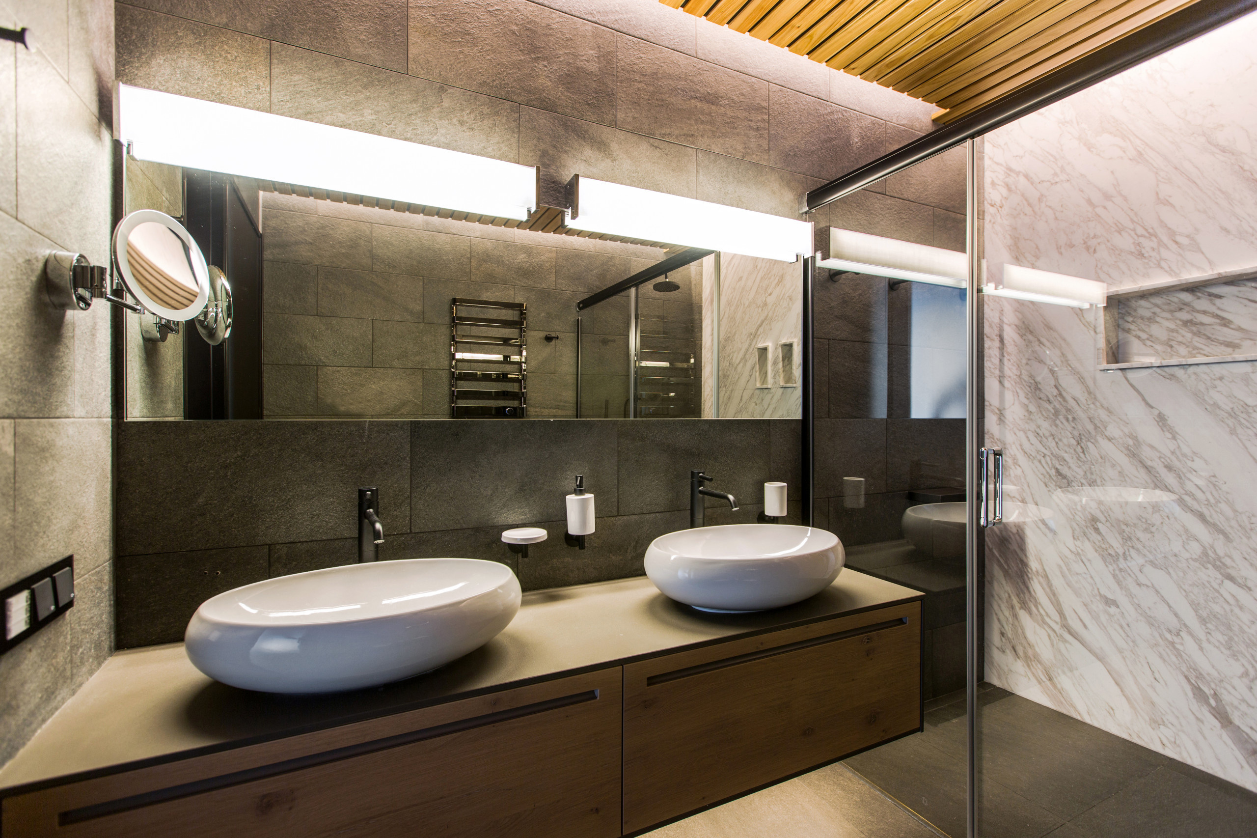 Houzz тур: Квартира с фарфоровым «ядром»