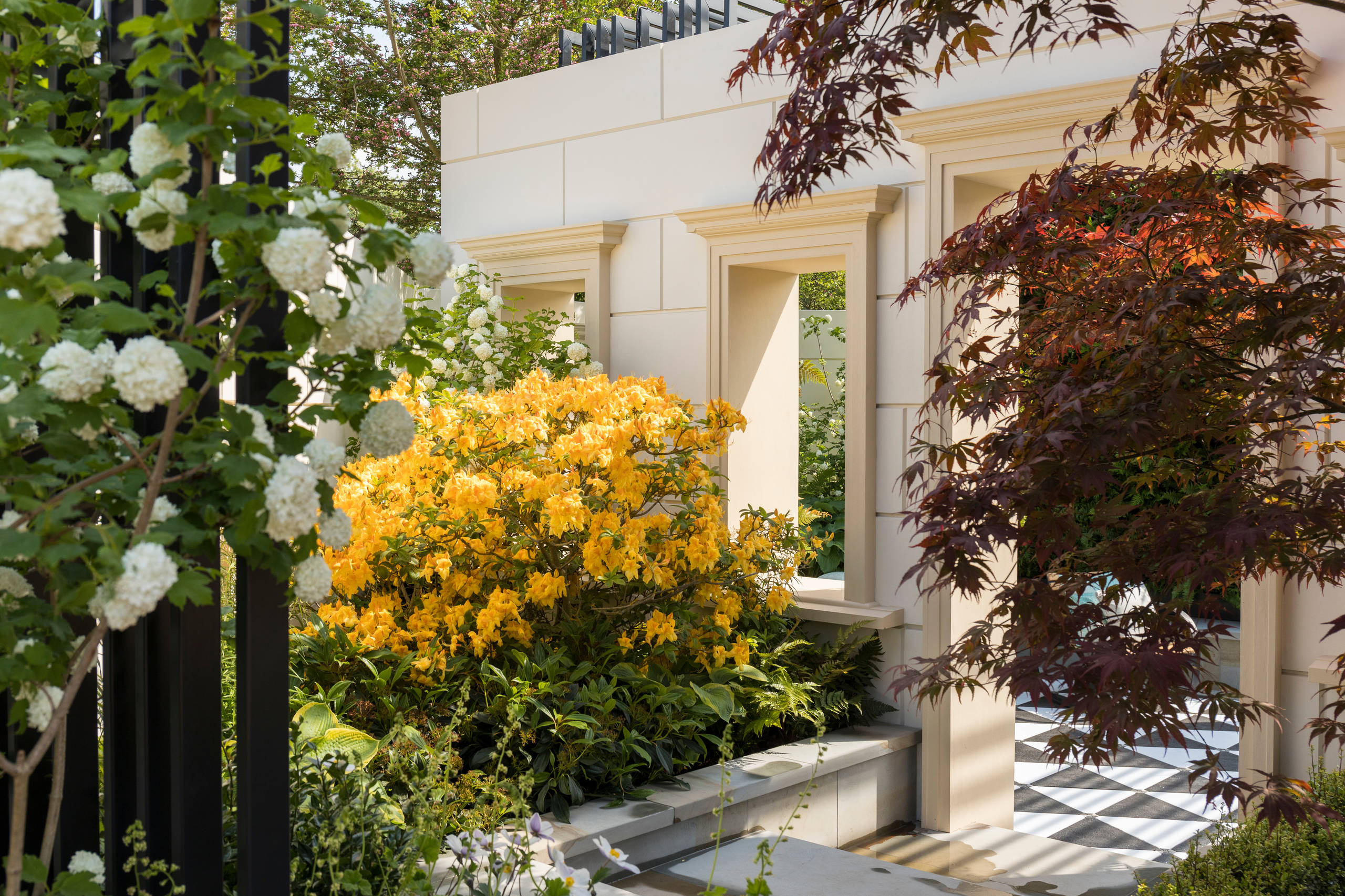 Сад недели: Многокомнатный — с кулисами и порталами