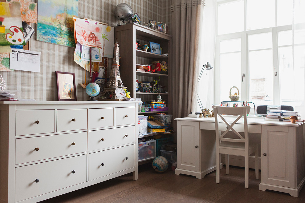 В гостях: Интерьер с торшером-«рогом» и «окном радости»