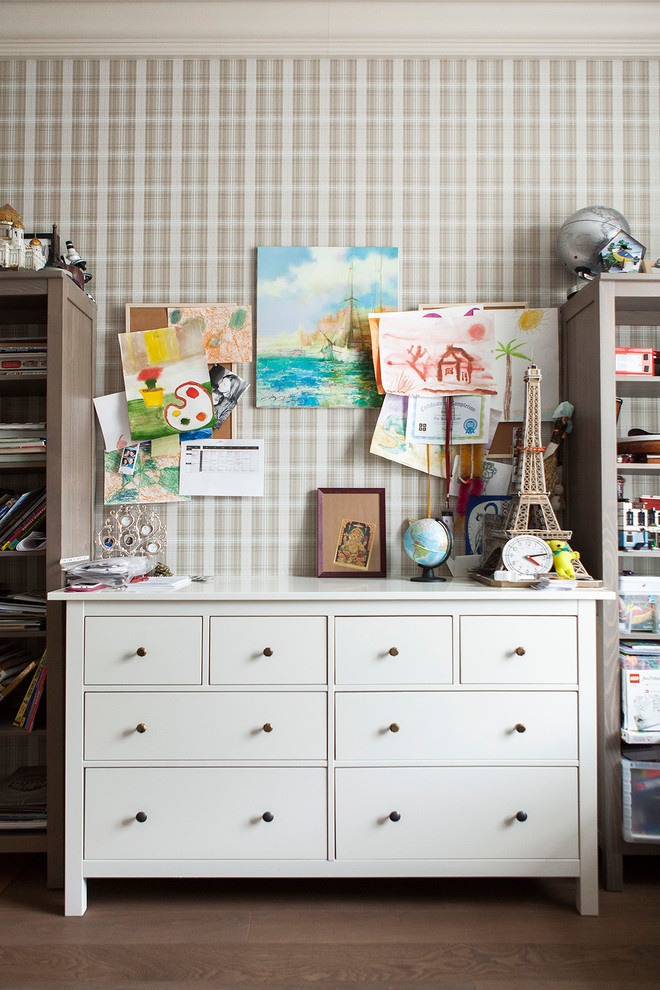 В гостях: Интерьер с торшером-«рогом» и «окном радости»