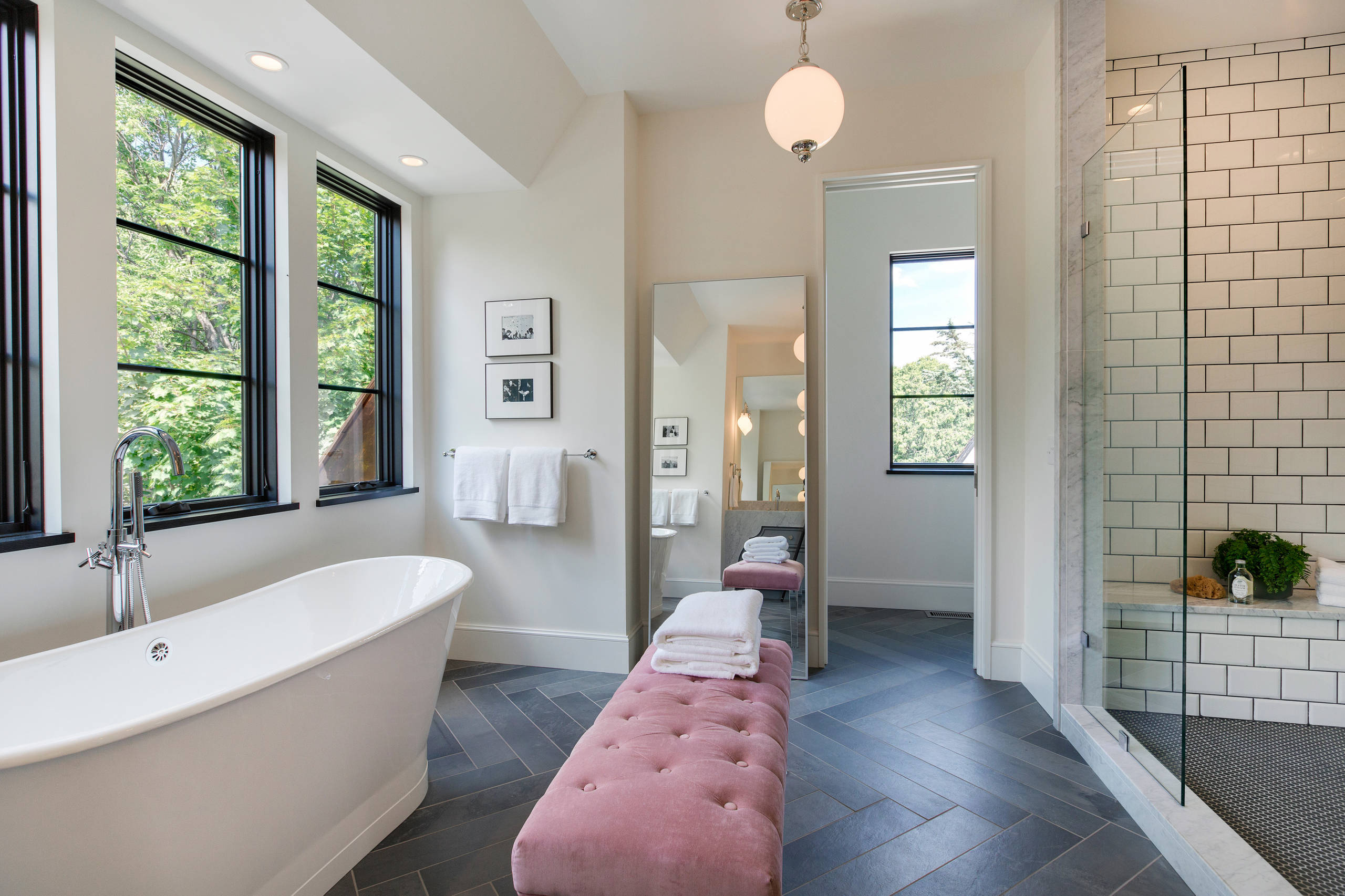 Houzz США: Снаружи — старинный, внутри — современный