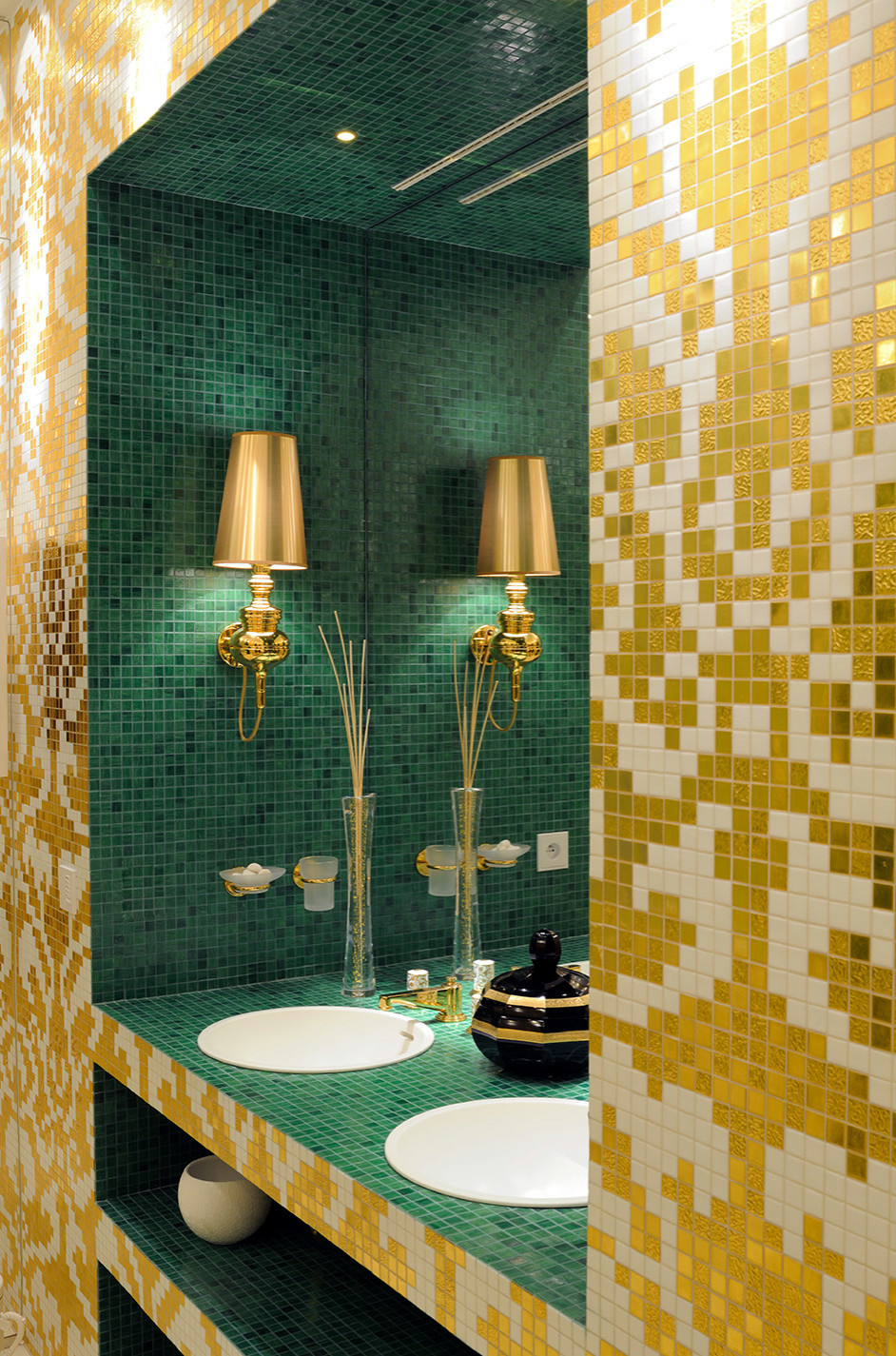 Houzz Чехия: Золотые слитки и Сальвадор Дали в центре Праги