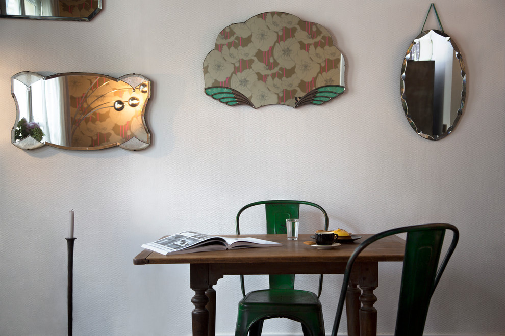 Микротренд: Множественные композиции из зеркал на стене