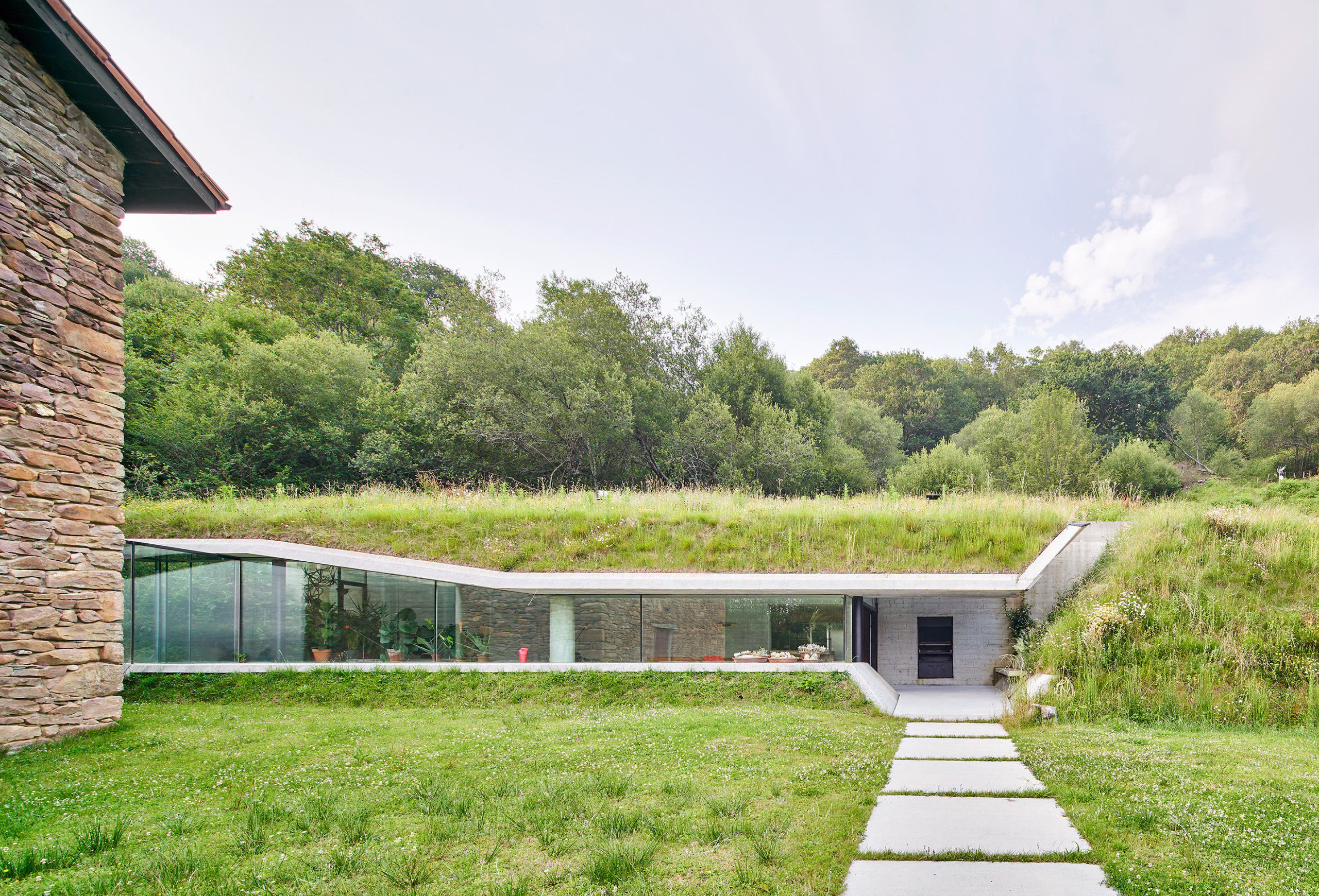 Houzz Испания: Деликатное расширение столетней крепости