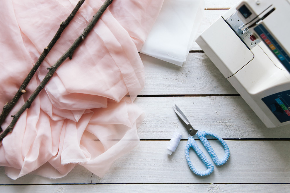 DIY: Рулонная штора на дачное окно