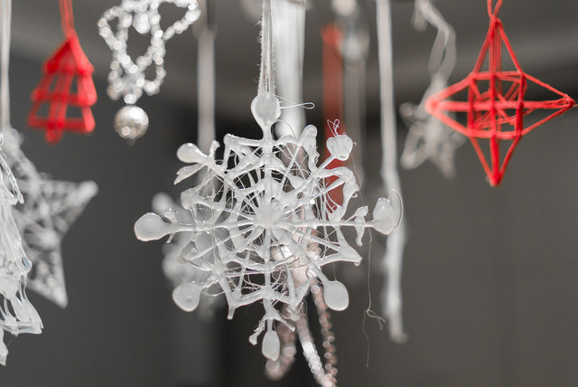 Фотоохота: Снежинки из бумаги и других подручных материалов