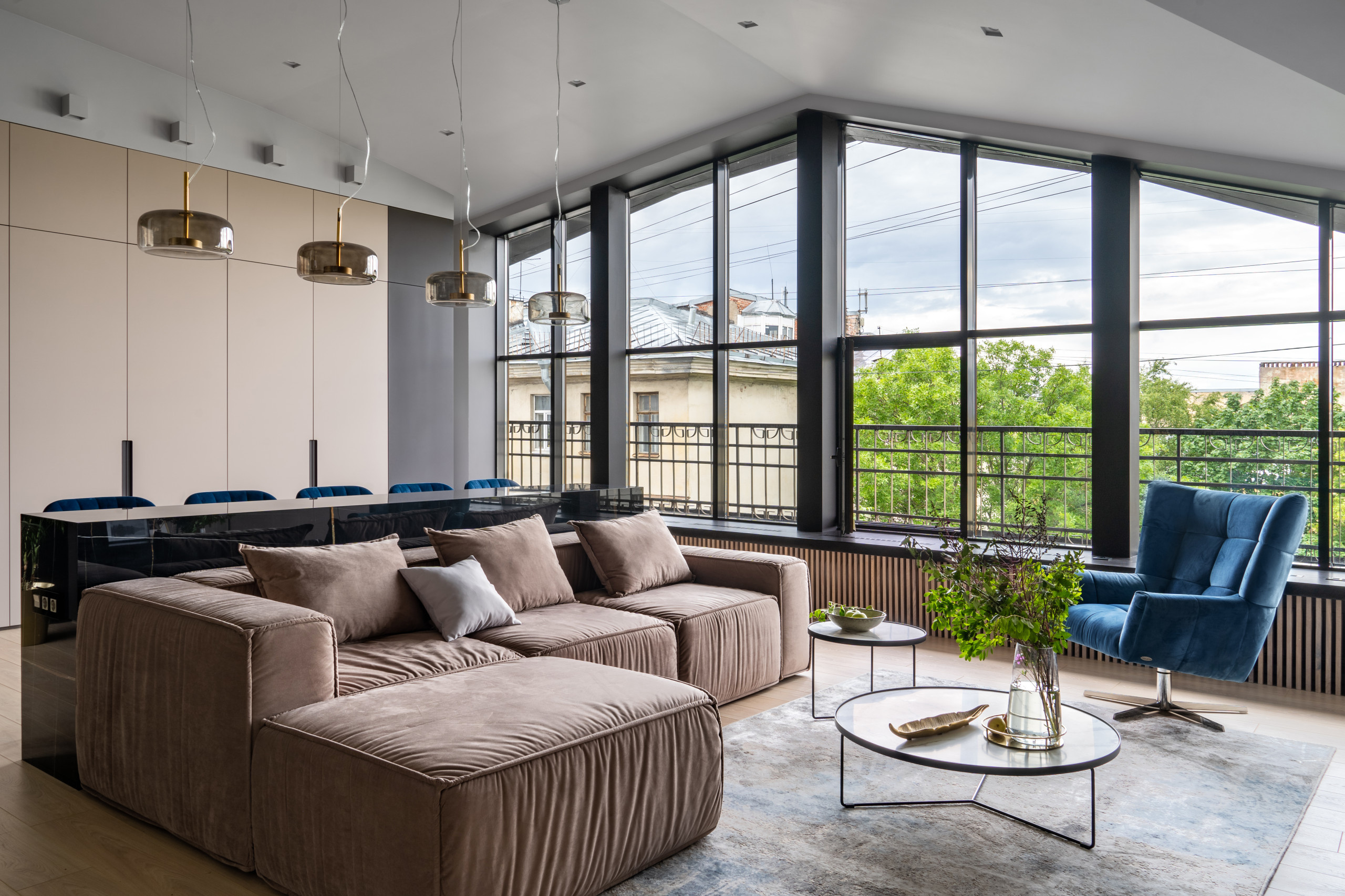 Houzz тур: Холостяцкая квартира в Петербурге