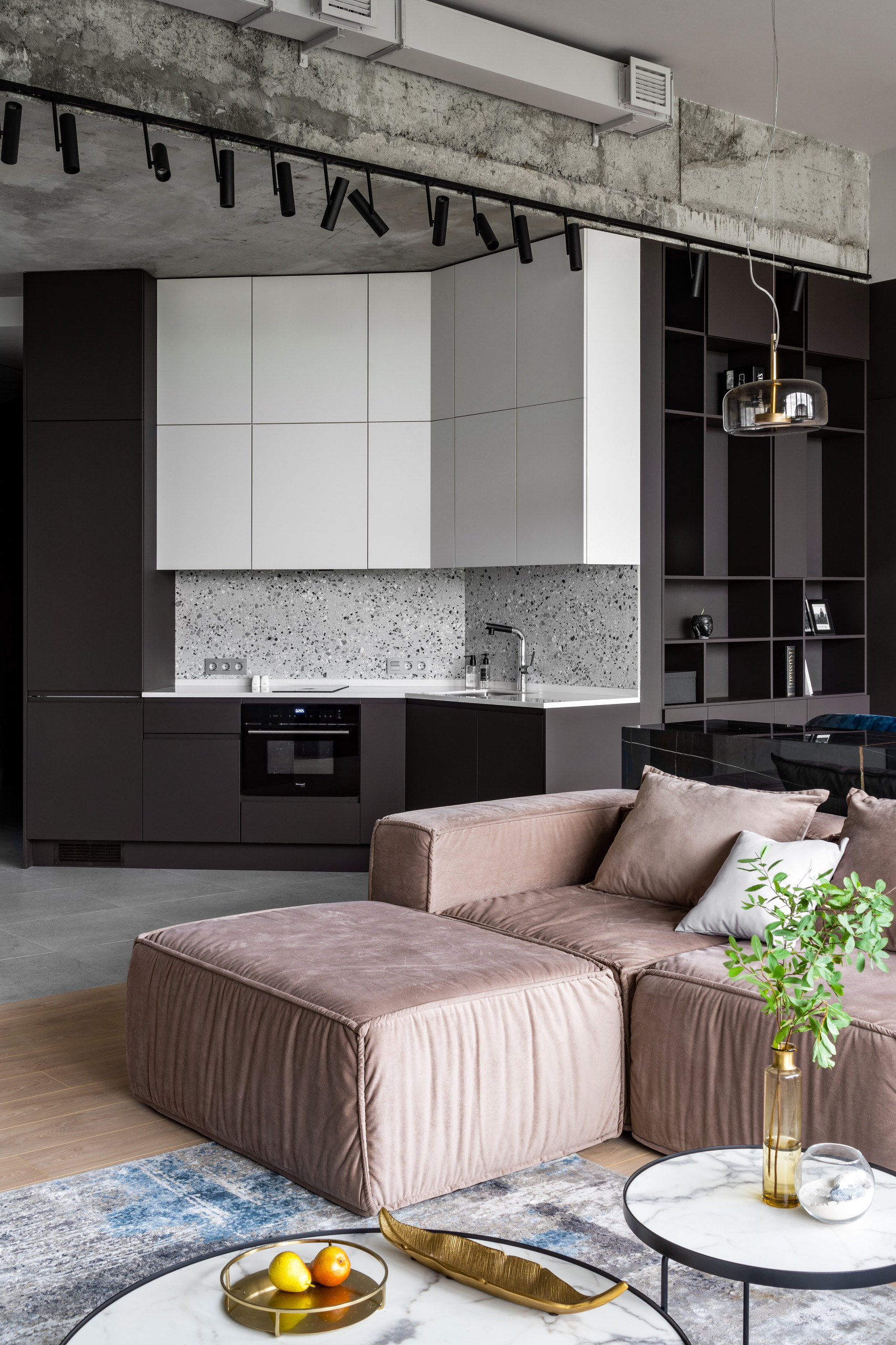 Houzz тур: Холостяцкая квартира в Петербурге