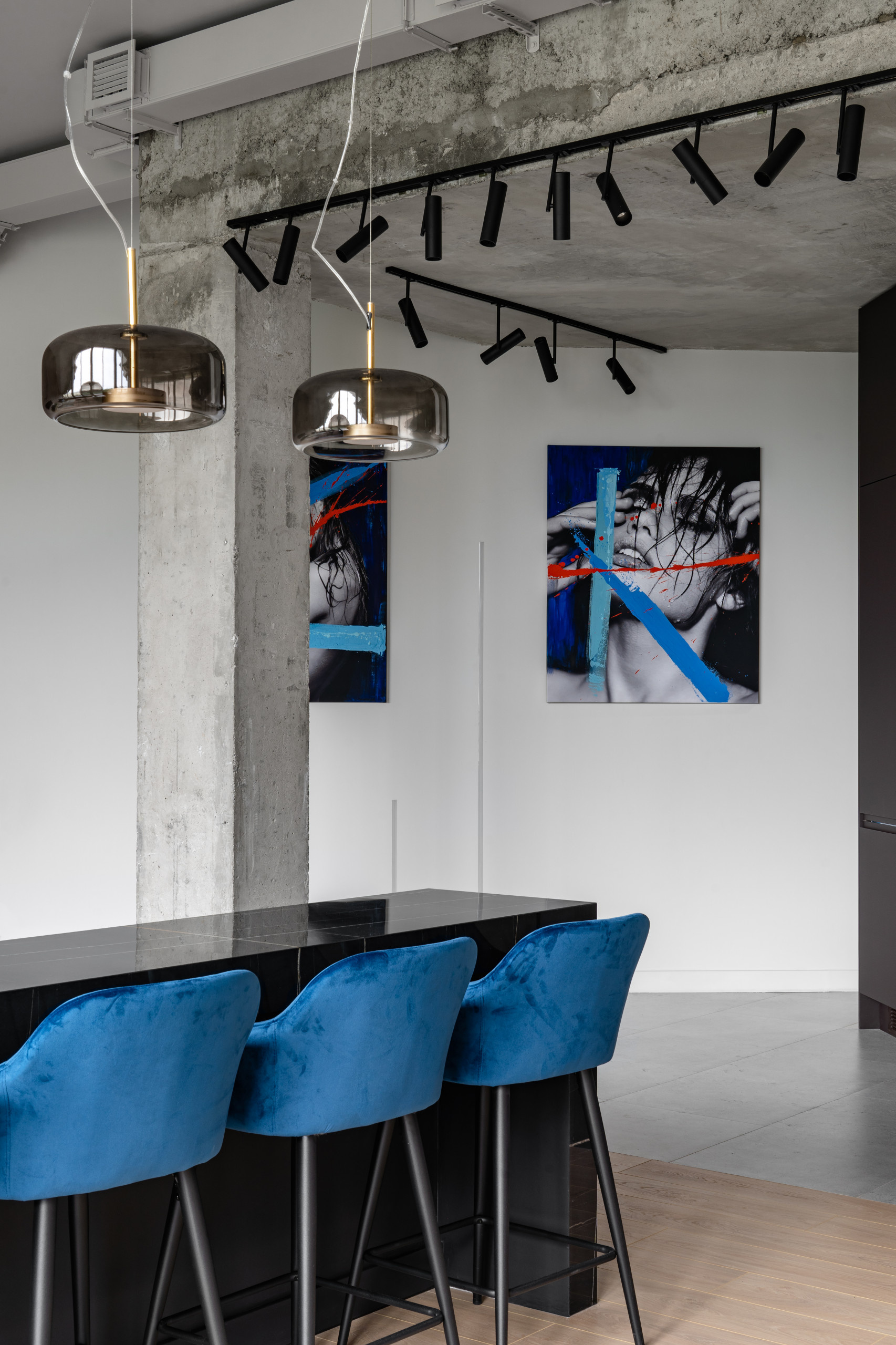 Houzz тур: Холостяцкая квартира в Петербурге