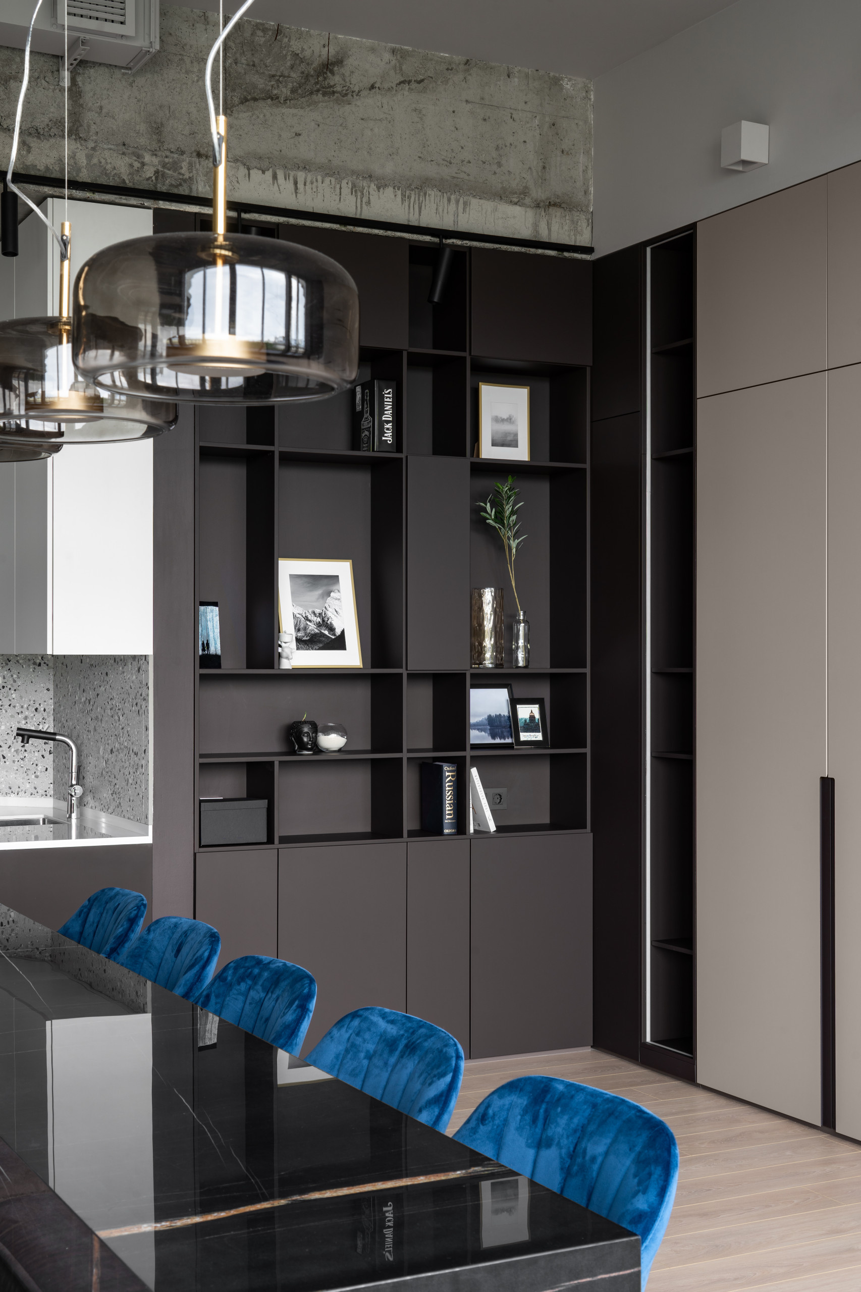 Houzz тур: Холостяцкая квартира в Петербурге