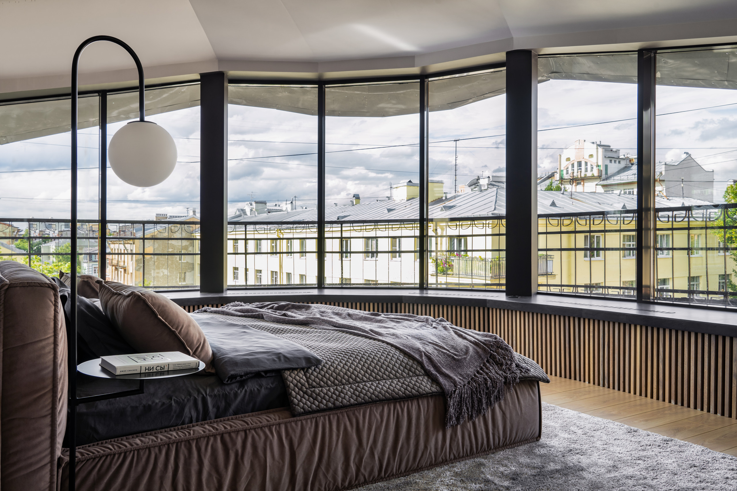 Houzz тур: Холостяцкая квартира в Петербурге