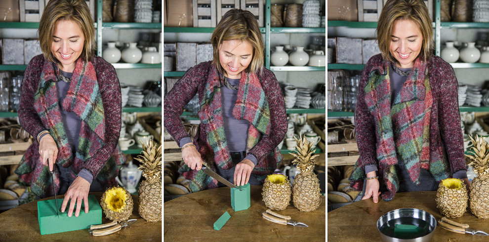 Своими руками: Делаем вазу из ананаса