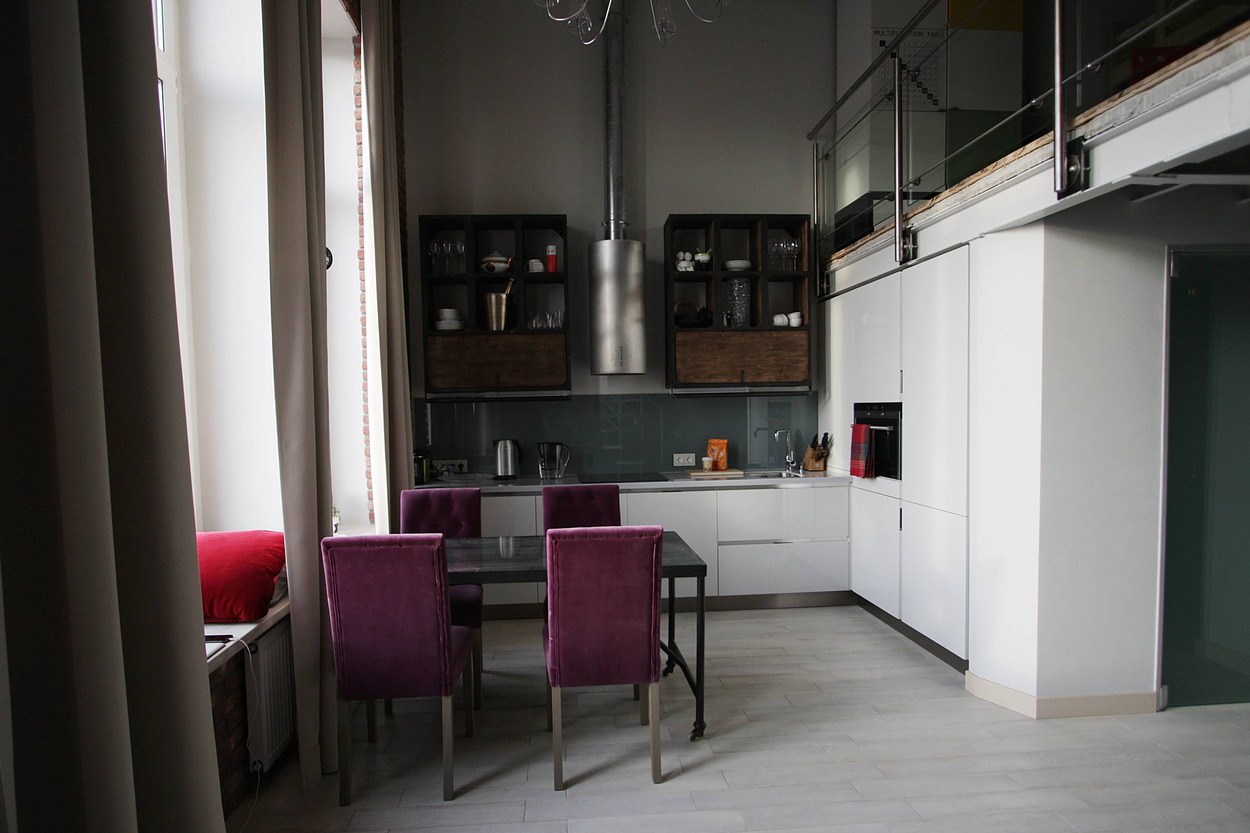 Houzz тур: Двухъярусный лофт с мебелью российских дизайнеров