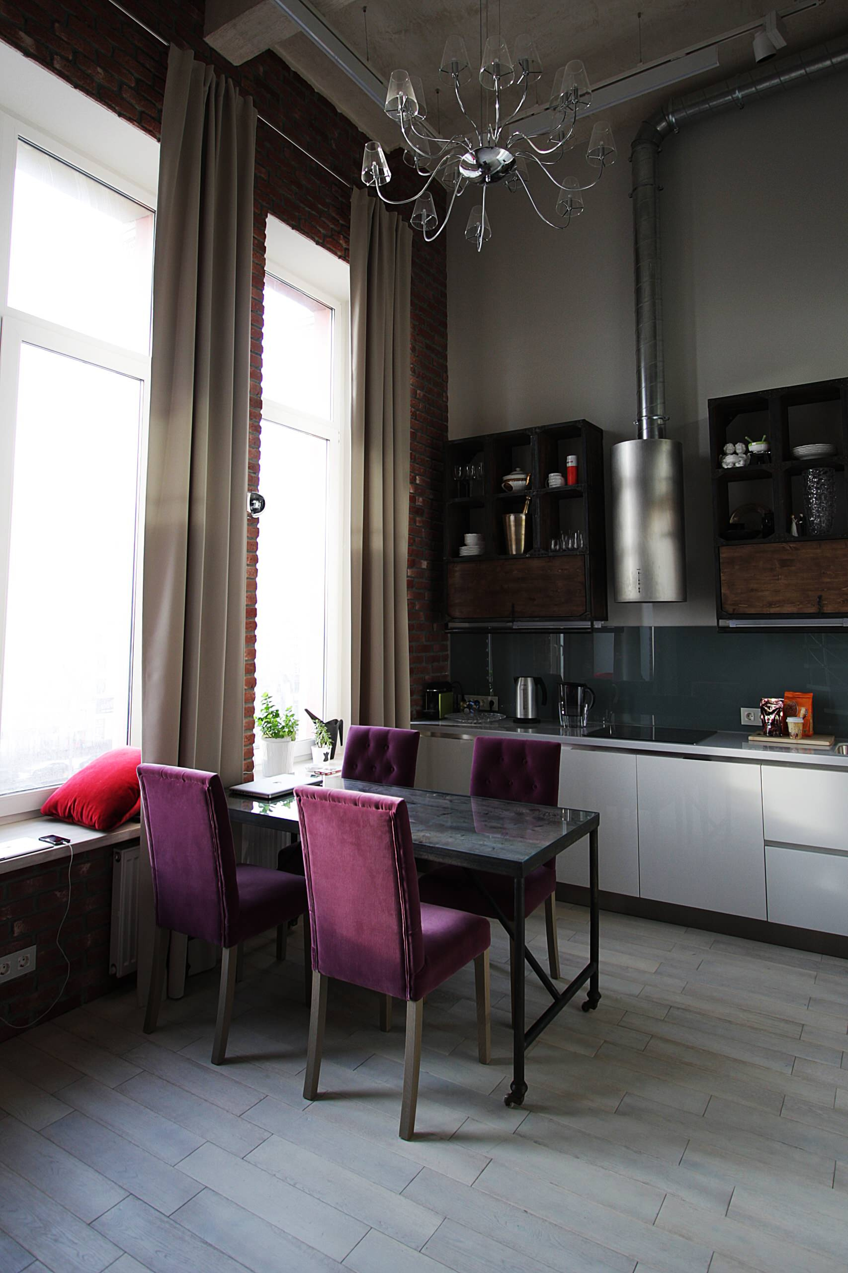 Houzz тур: Двухъярусный лофт с мебелью российских дизайнеров