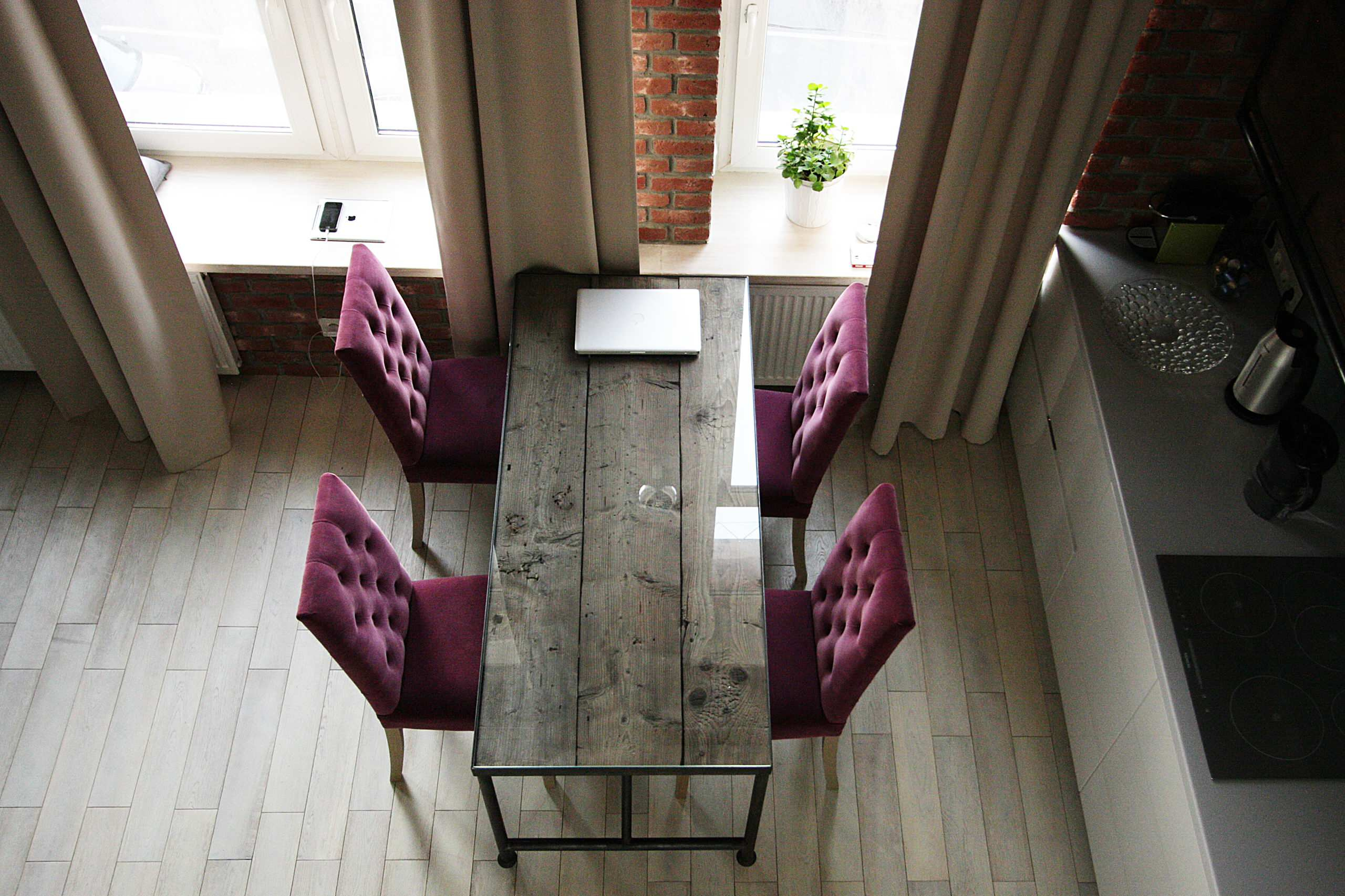 Houzz тур: Двухъярусный лофт с мебелью российских дизайнеров