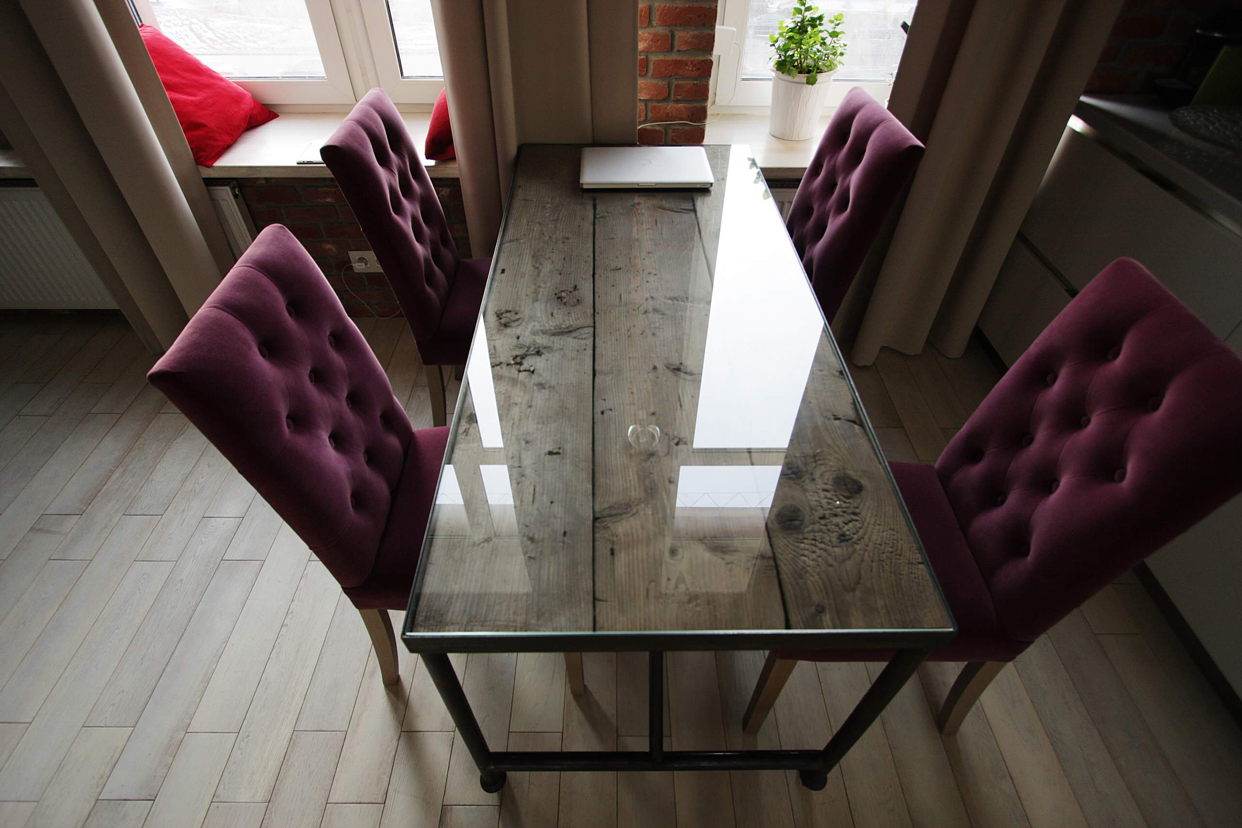 Houzz тур: Двухъярусный лофт с мебелью российских дизайнеров