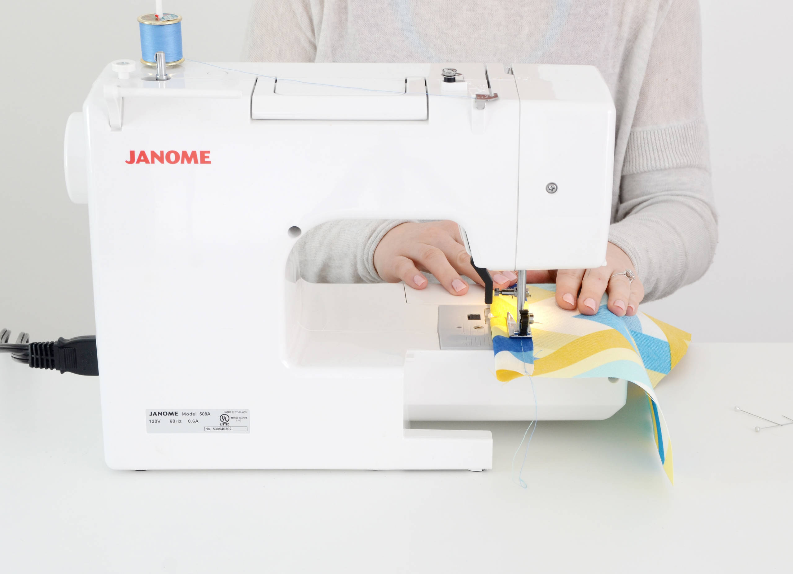 Фотоохота: Декоративные подушки на диван своими руками