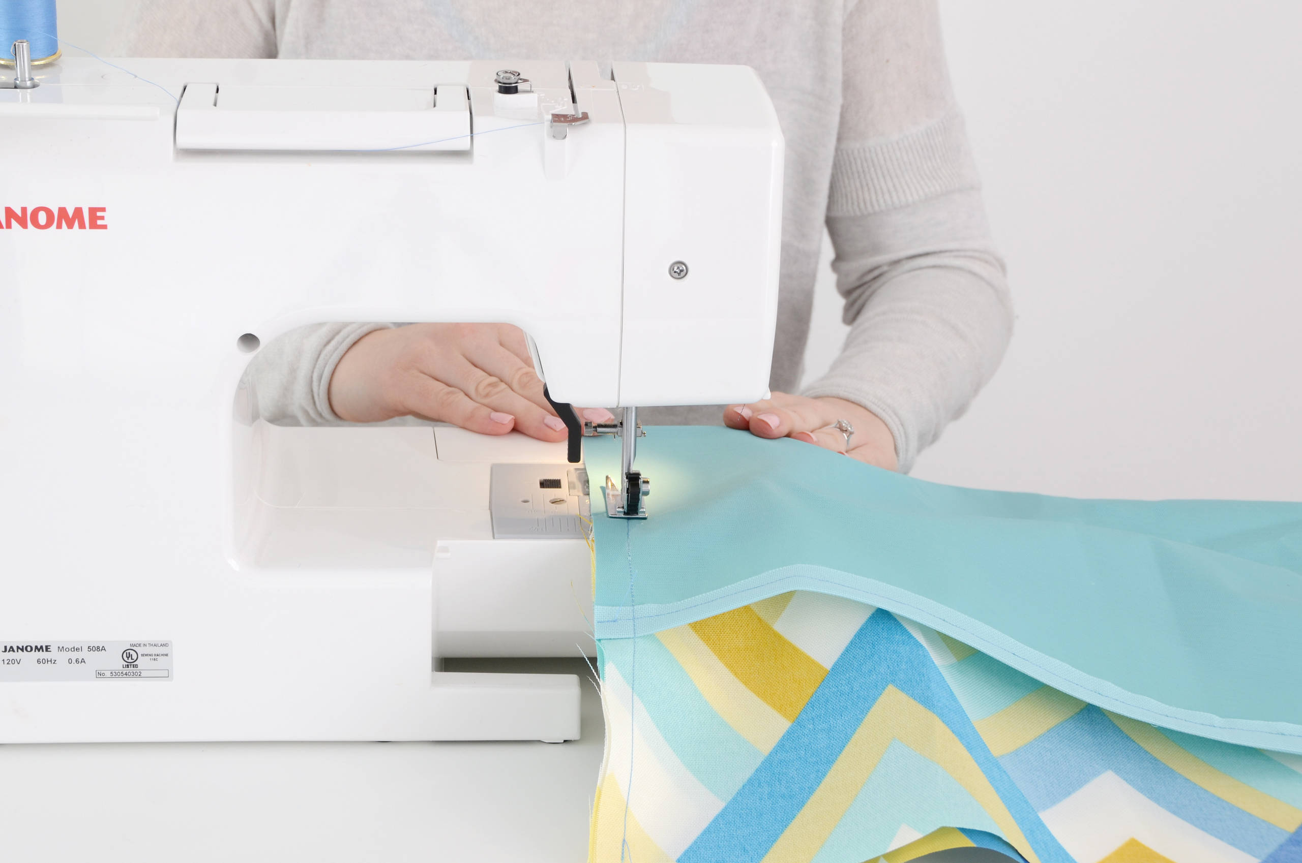 Фотоохота: Декоративные подушки на диван своими руками