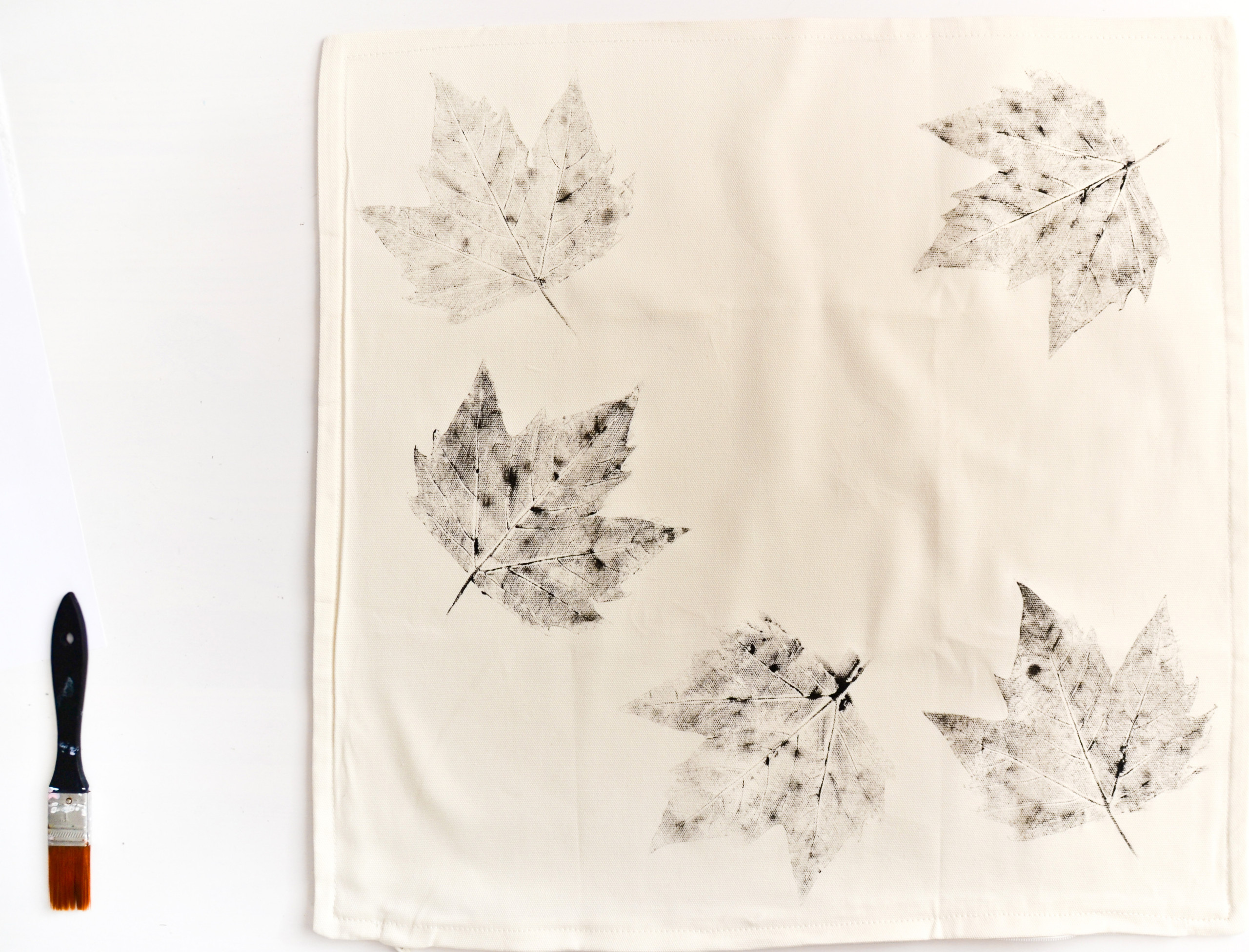 Фотоохота: Декоративные подушки на диван своими руками