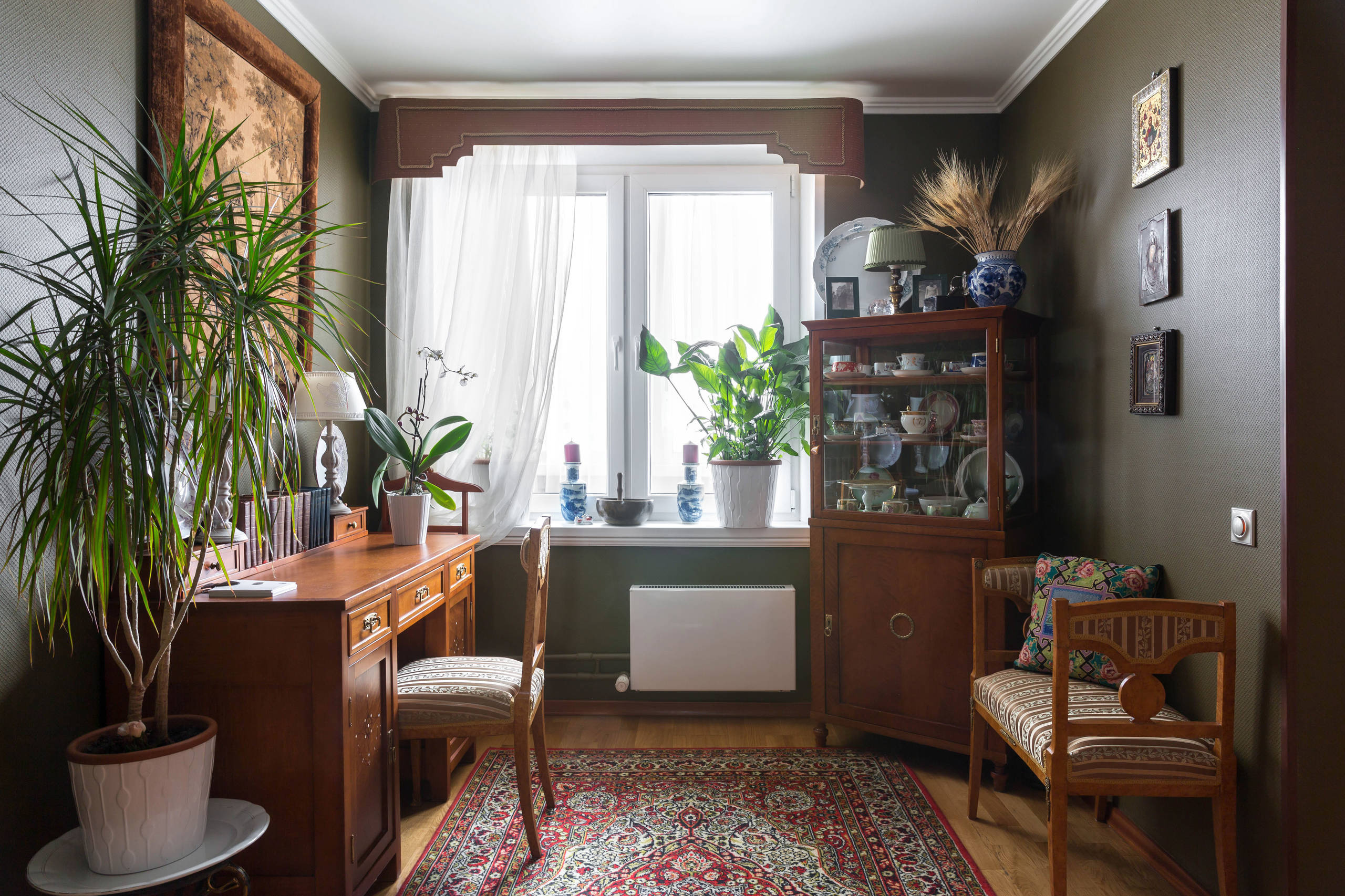 В гостях: Квартира юного ценителя антиквариата