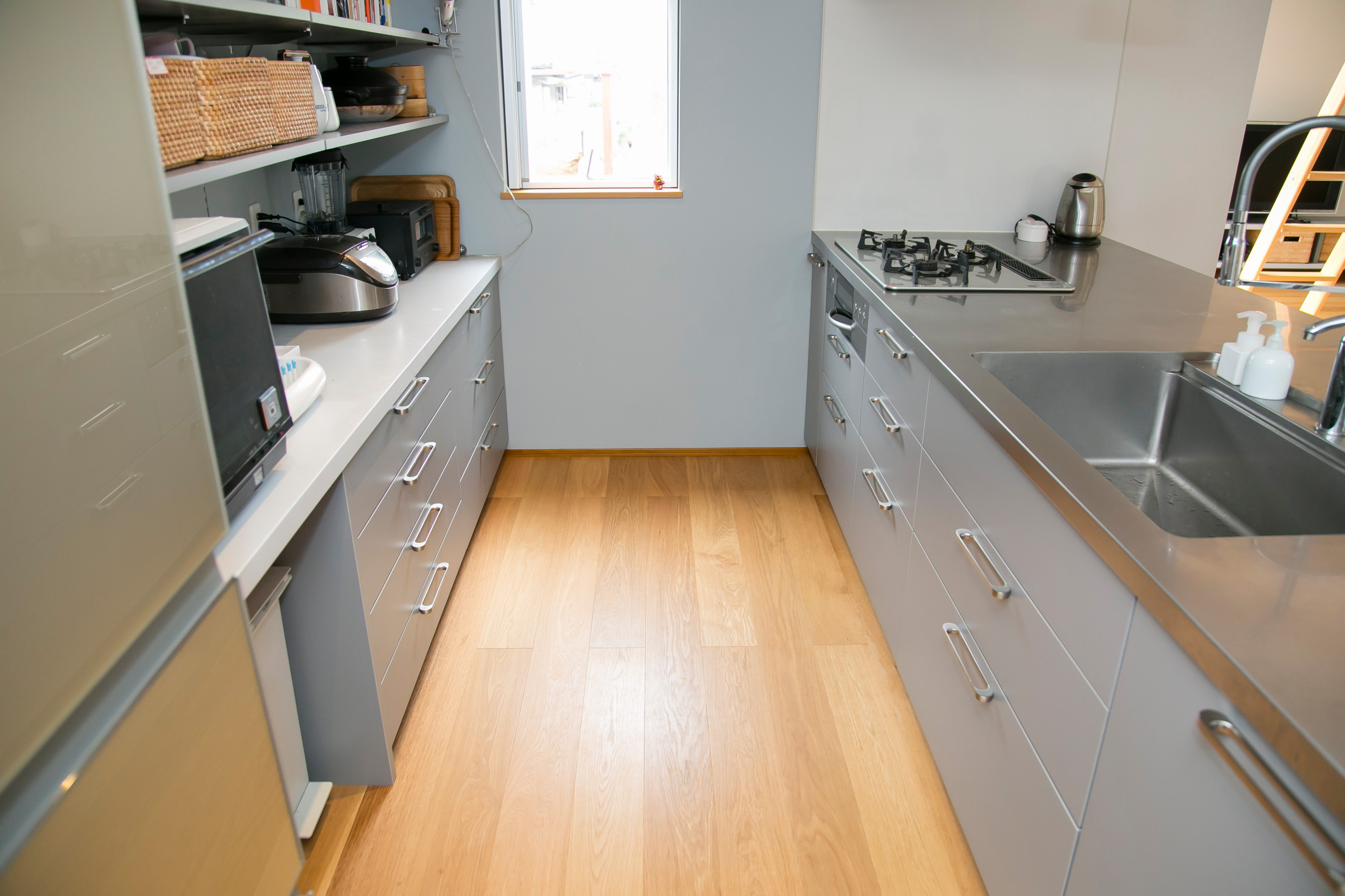 Houzz Япония: Дом арт-директора для семьи и друзей