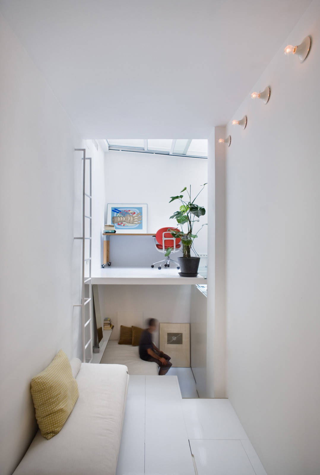 Houzz Испания: 21 метр в Мадриде — маленький узкий дом